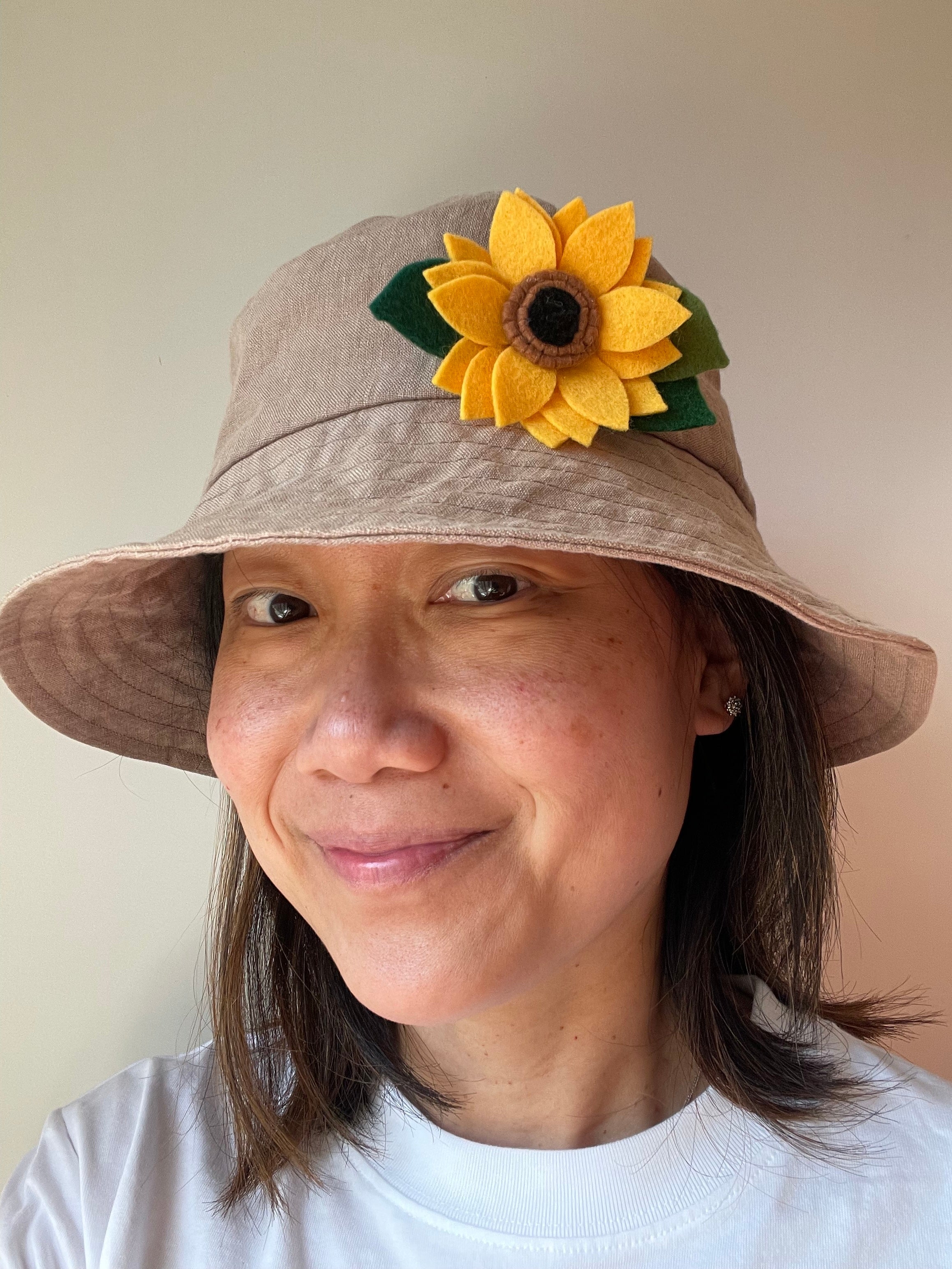 Sunflower brooch
