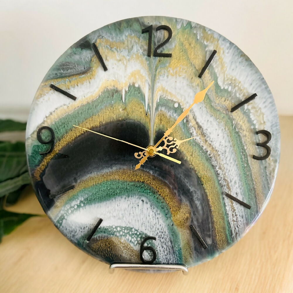 Fluid Art / Resin Clock GREEN/WHITE/SILVER - The Sinkhole