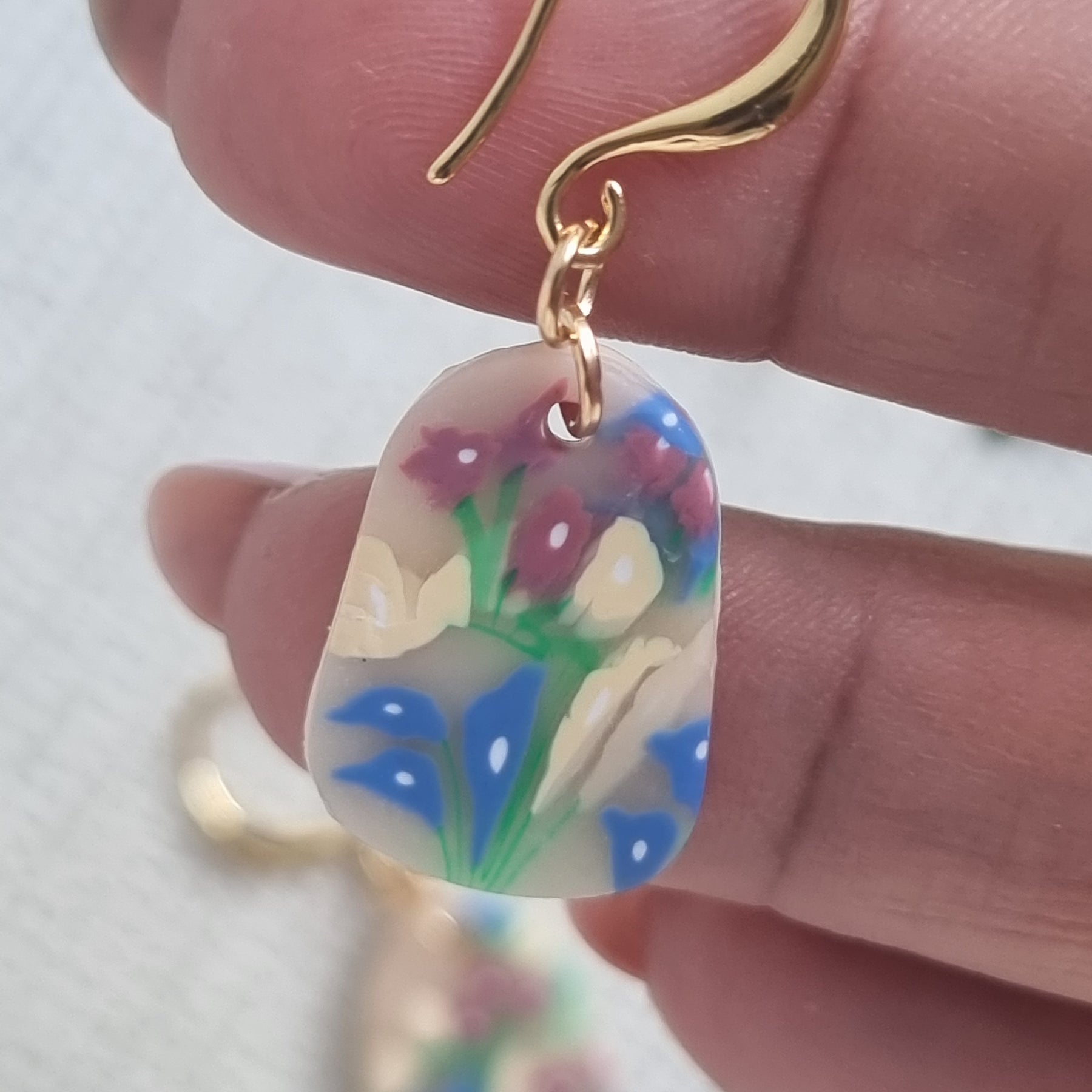 Baby's Breath Bunch - Floral design dangle
