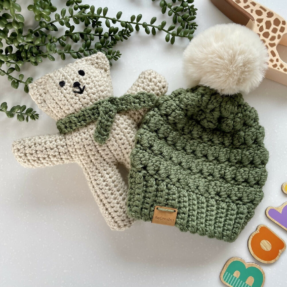 Handmade-newborn-baby-bundle-gift-set_Sage-green-beanie-teddy-bear_IMG_5035 Large