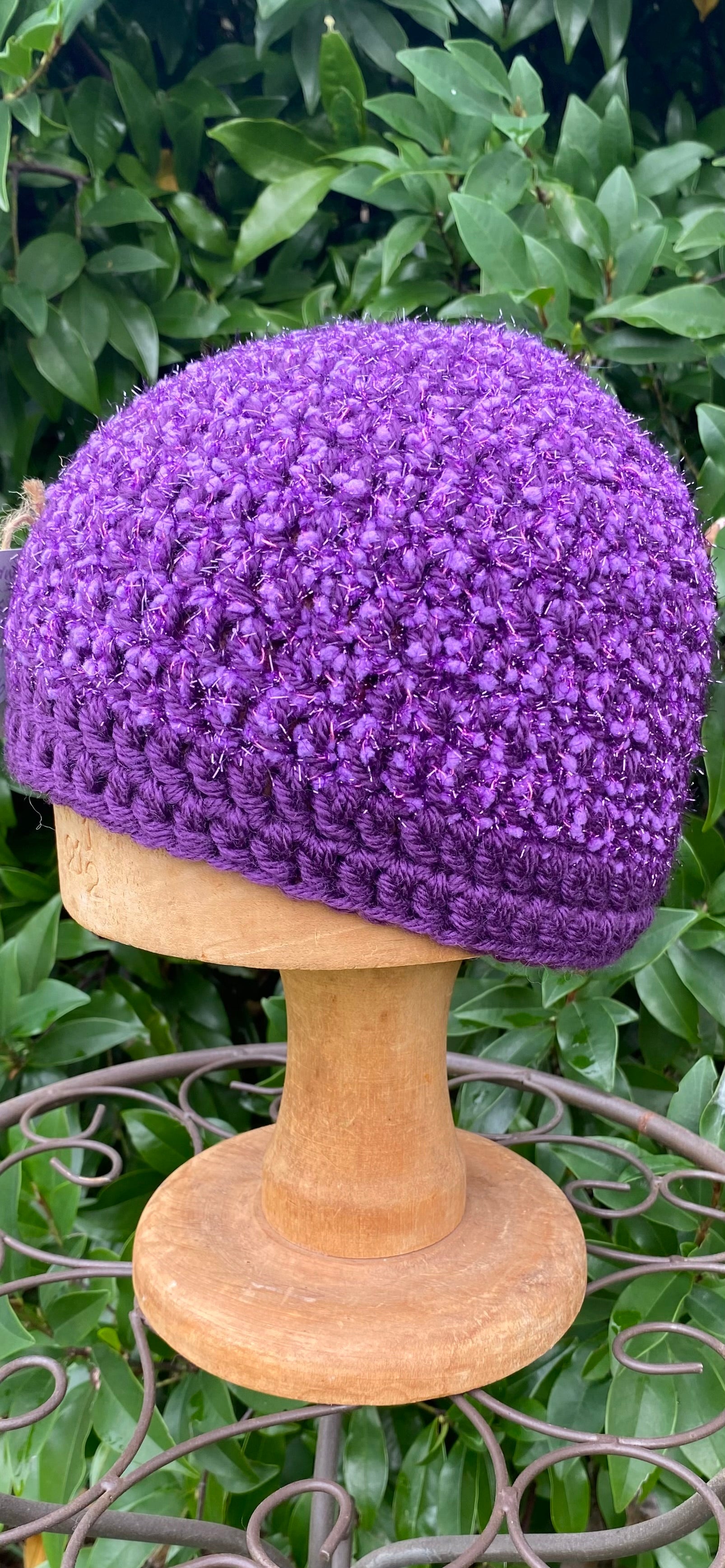 Ladies beanie with pretty sparkle