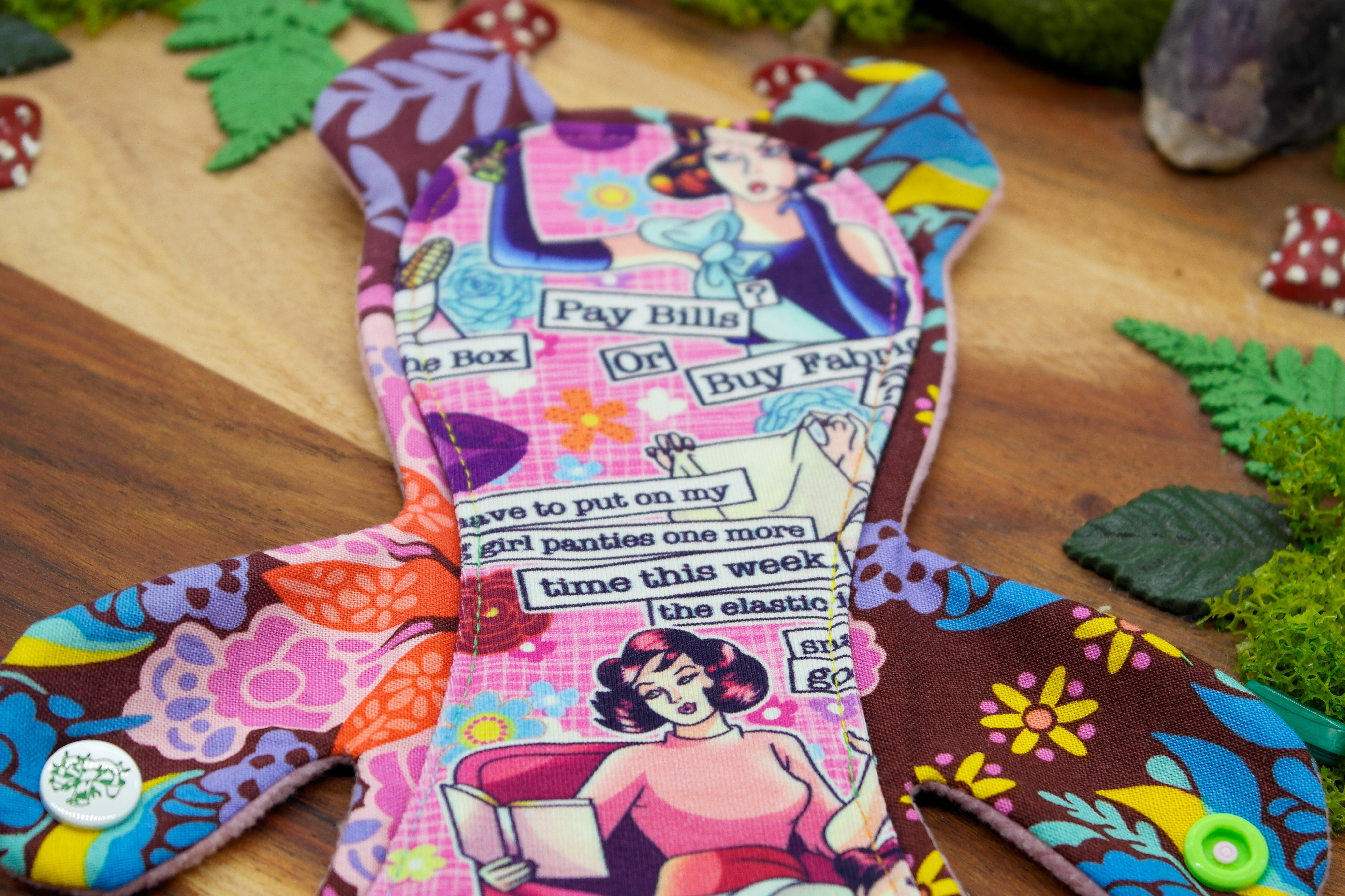 Comfortable reusable cloth pad 10" Moderate (Goldilocks) - idgaf