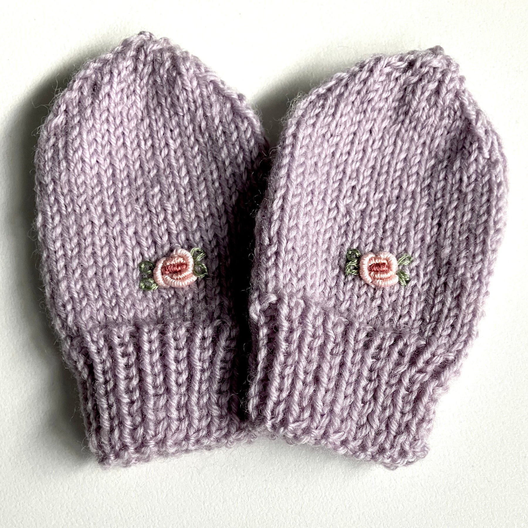 Baby gift set - soft lilac with rosebuds - hand-knitted & hand-embroidered