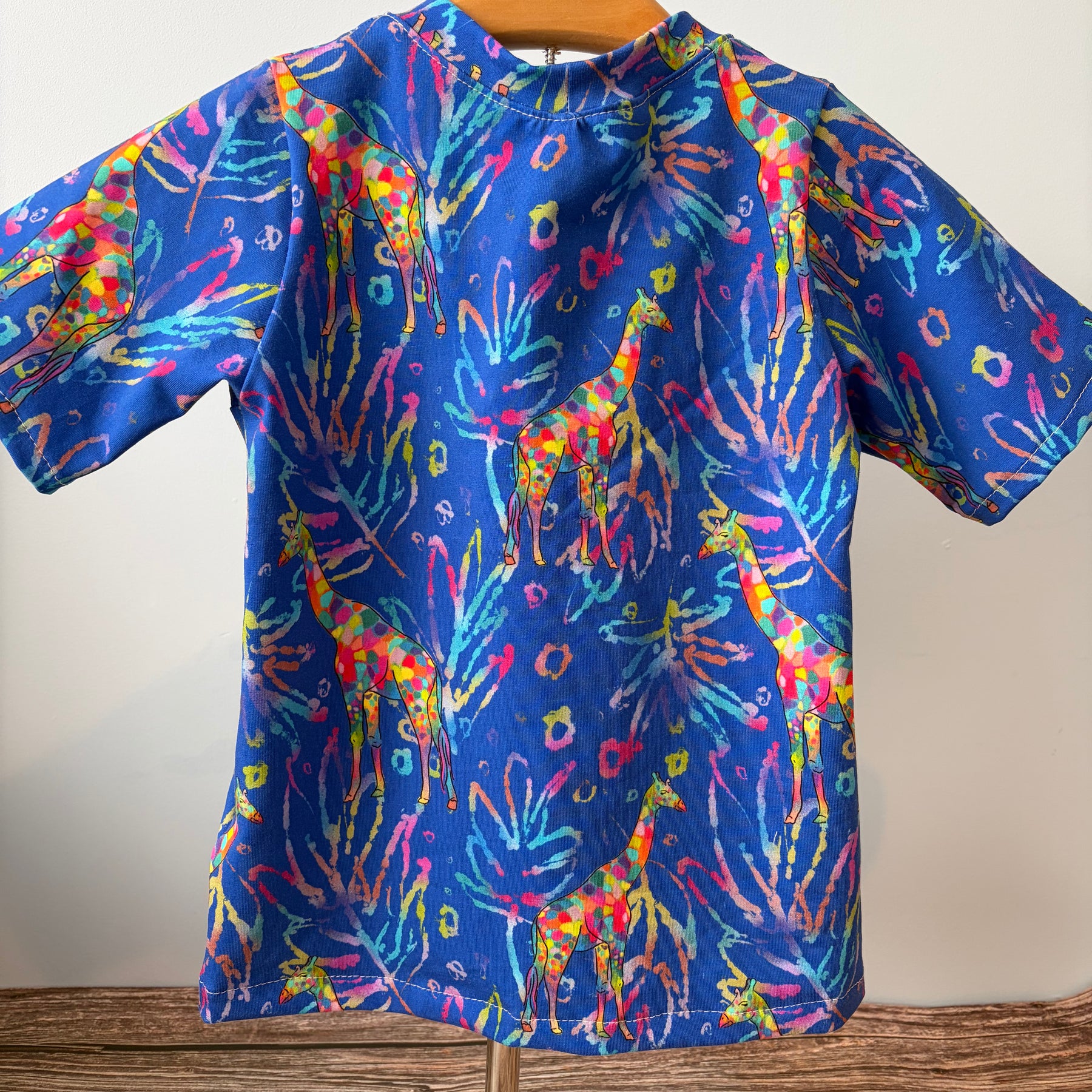 RAINBOW GIRAFFE TEE SHIRT
