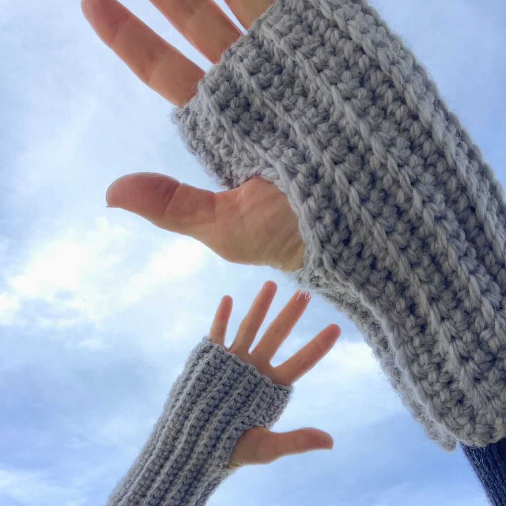 Cosy Fingerless Handwarmers - light grey | Aussie Merino Mittens
