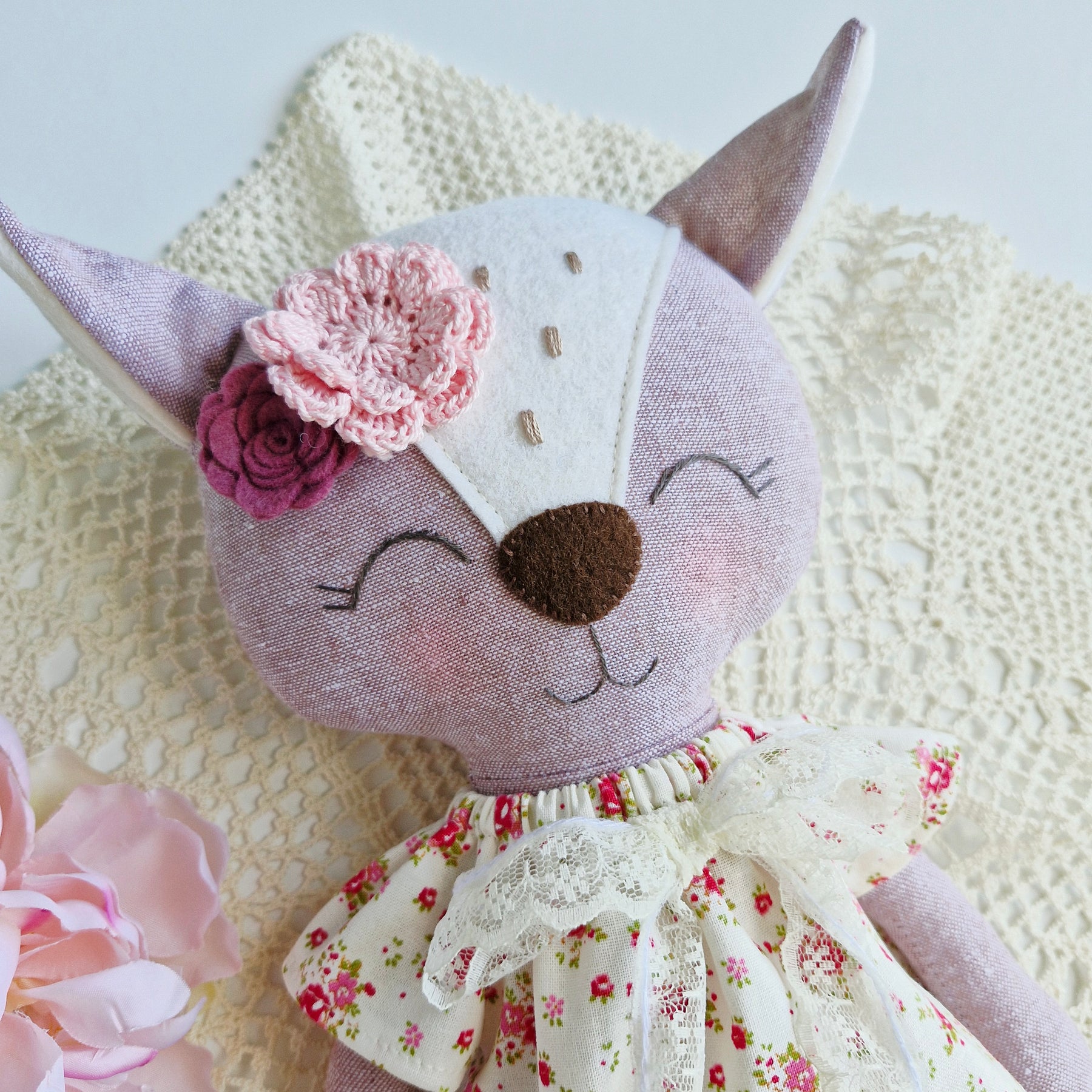 Freya Fawn - Floral