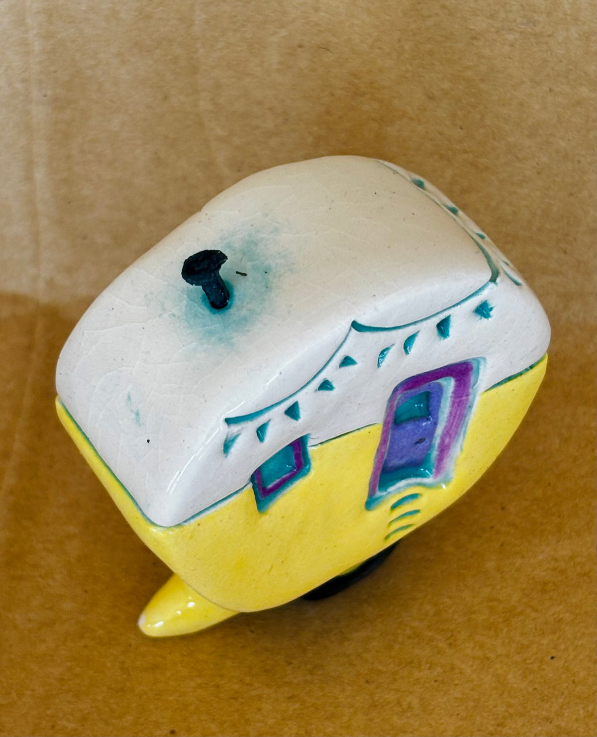 Small Retro Collectable Ceramic Caravan 4