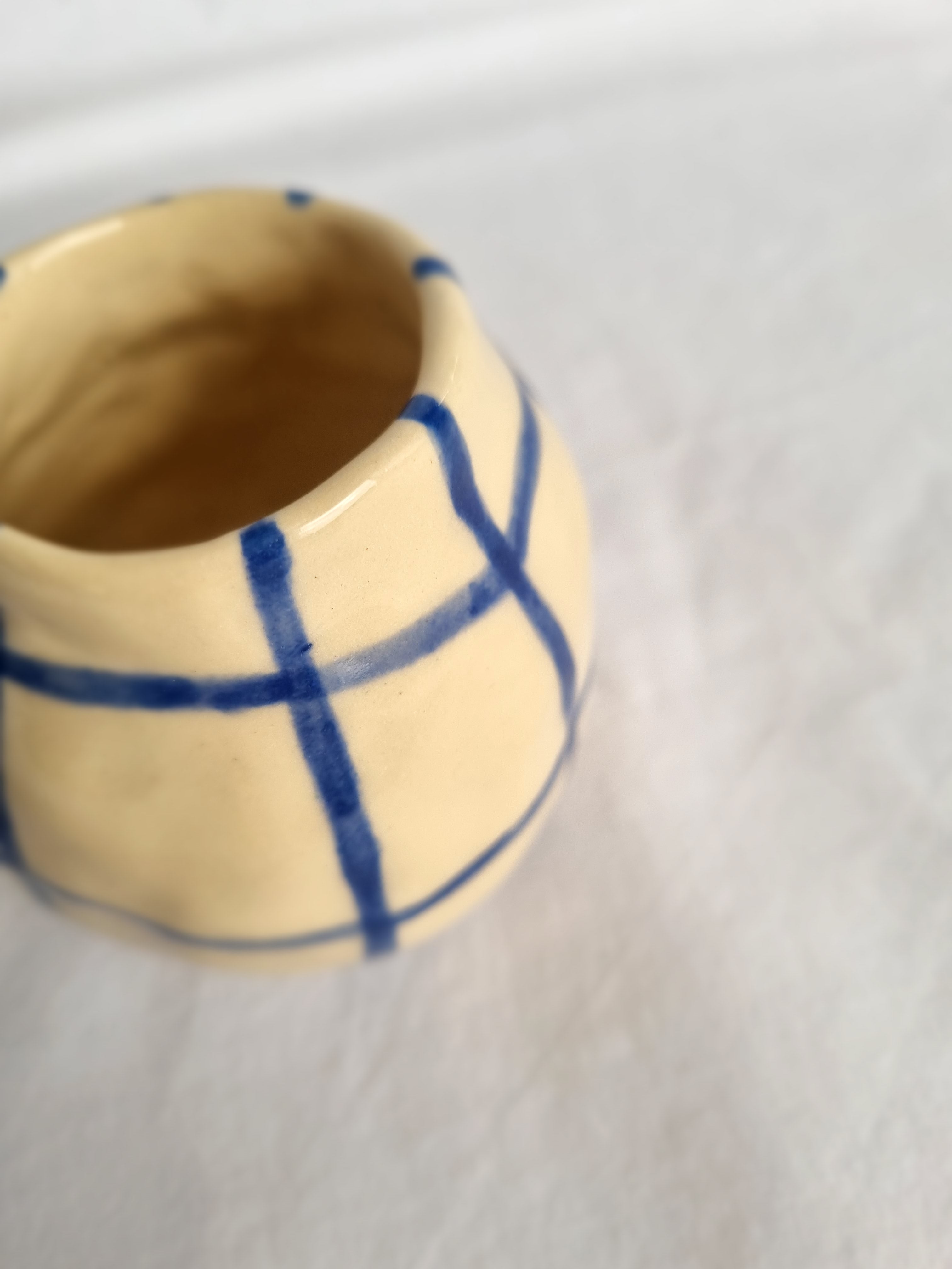 Medium bud vase