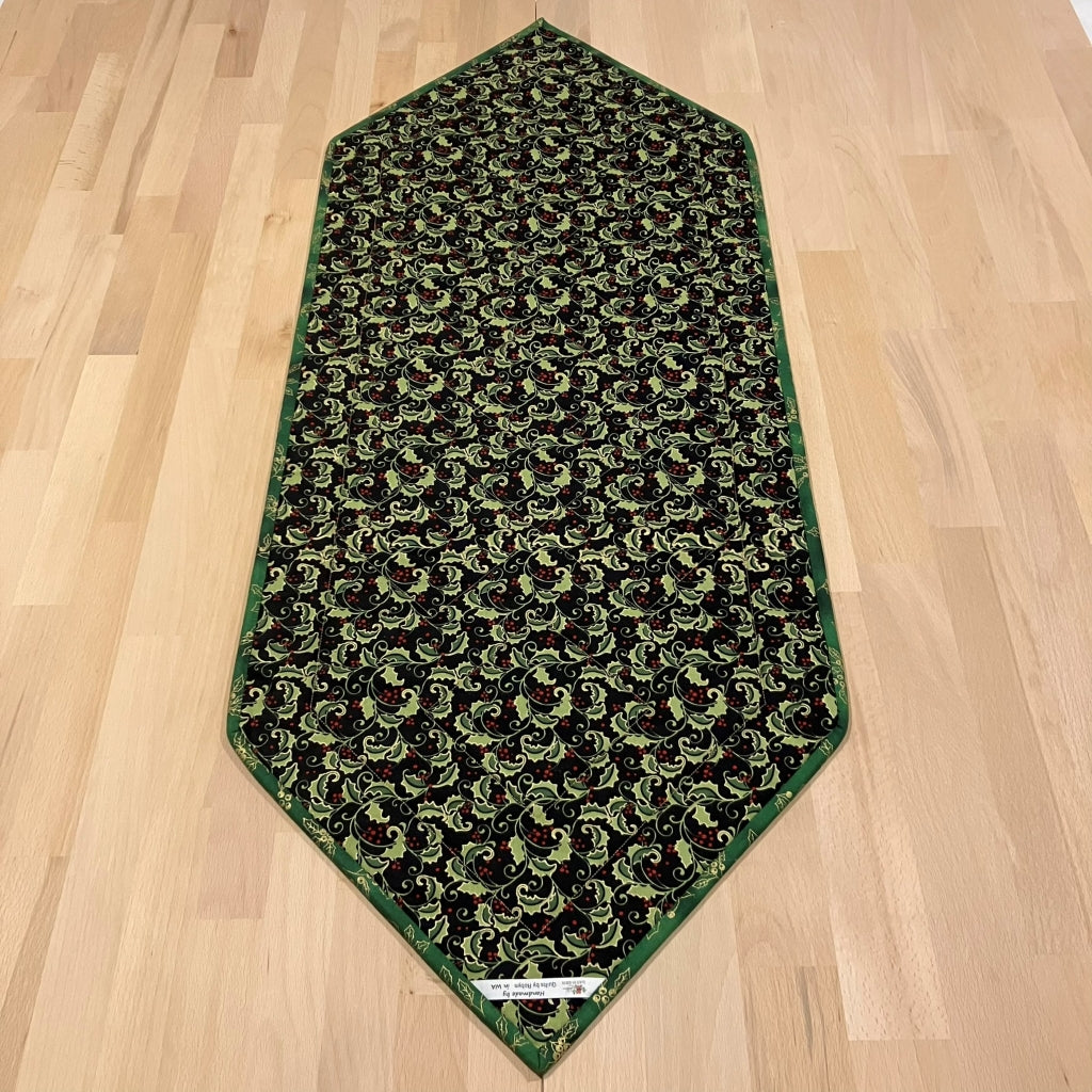 Christmas table runner handmade quilted Australia