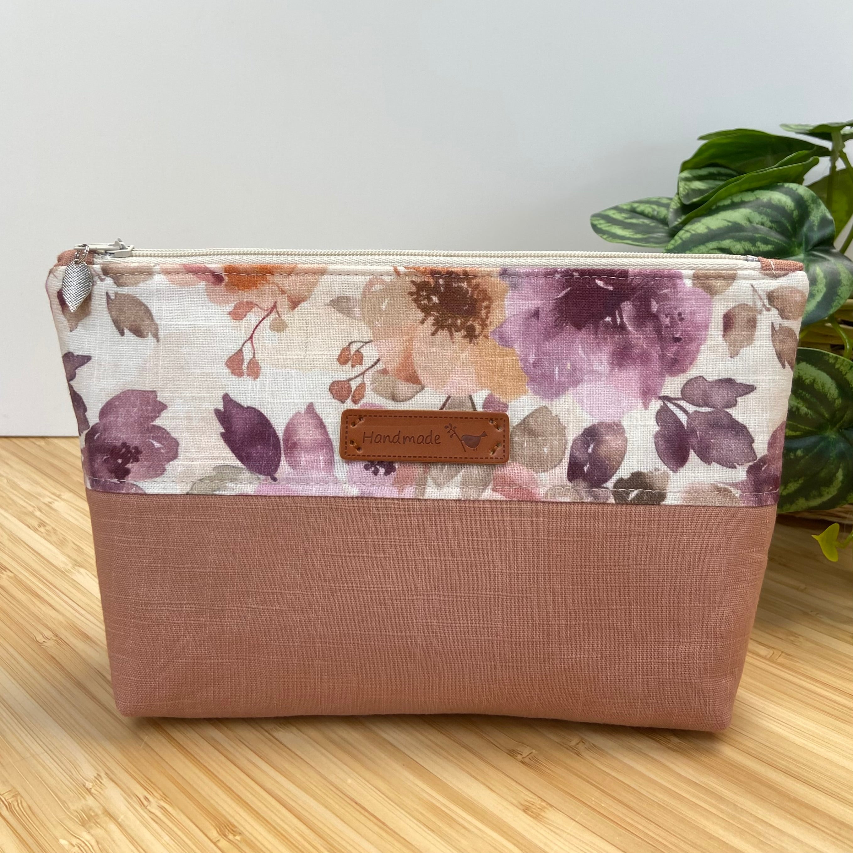Two-Tone Slub Cotton & Linen Blend Zipper Pouch