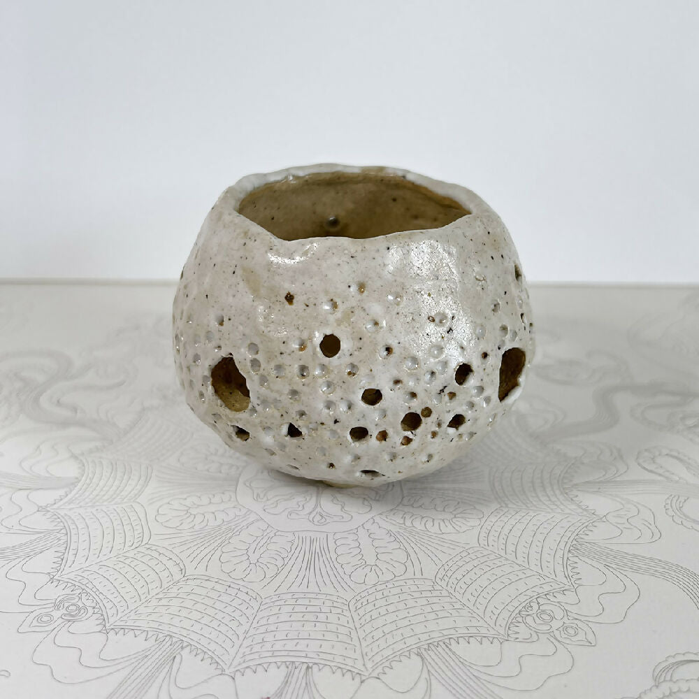 Pinch pot white