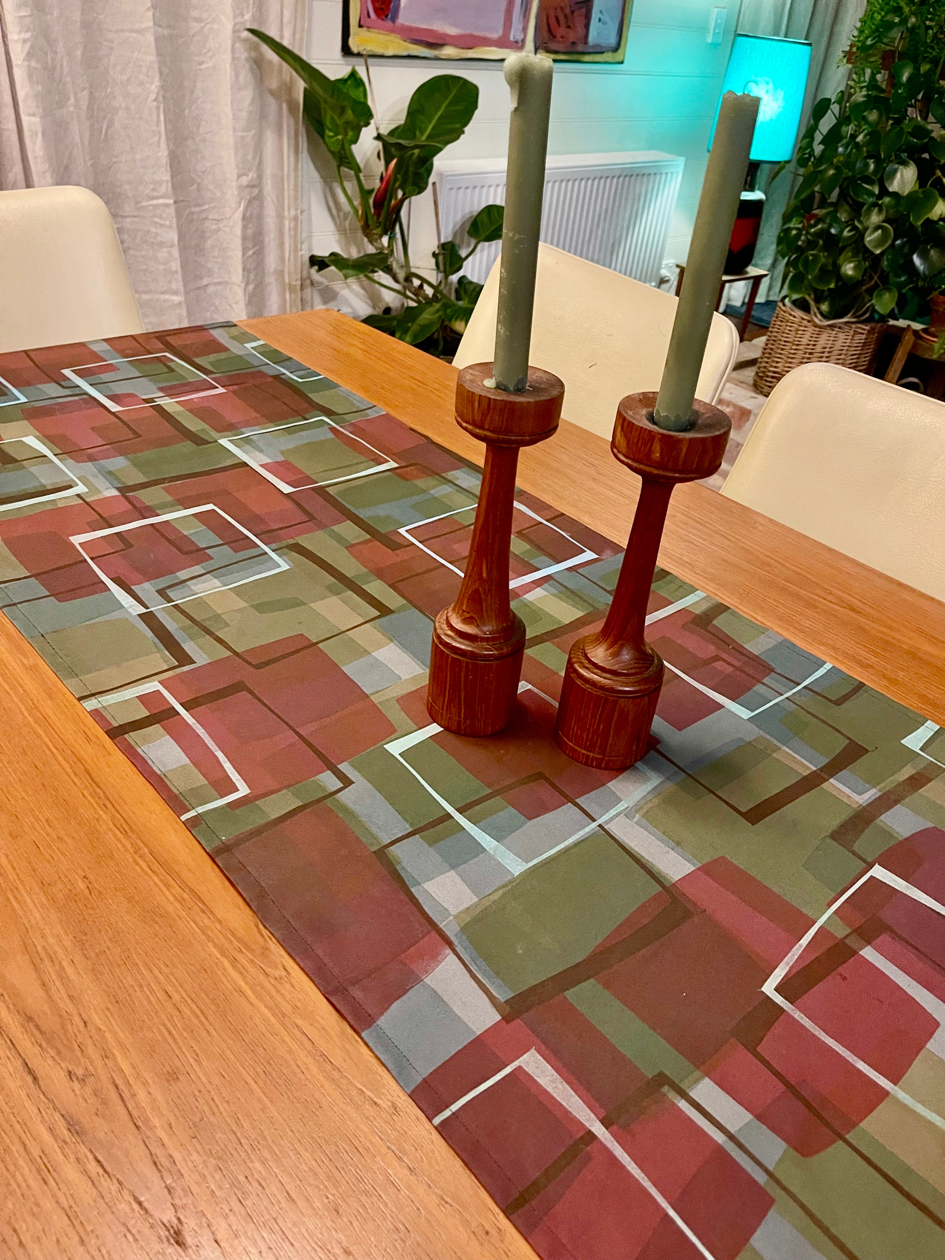 Table runner - Gray rose and olive squares
