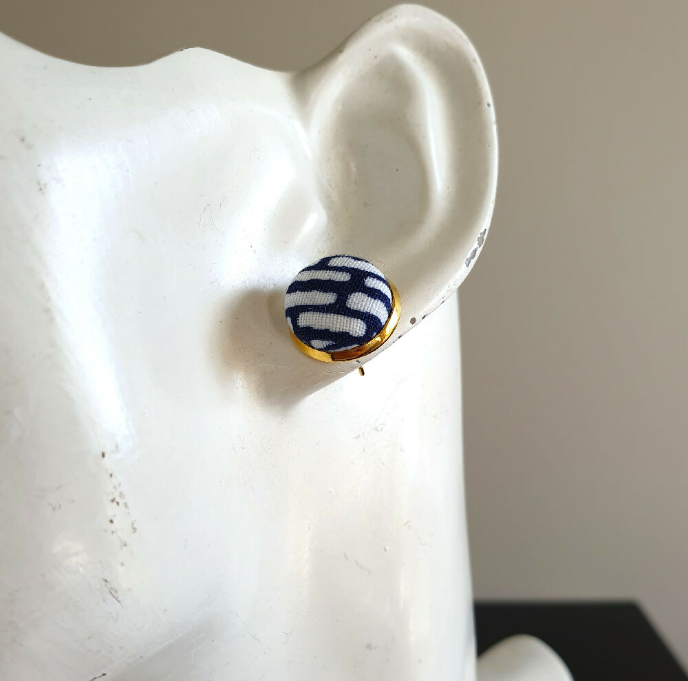 1.4cm Round White dot Deep Blue Japanese Yukata Fabric Gold colour Cabochon stud earrings