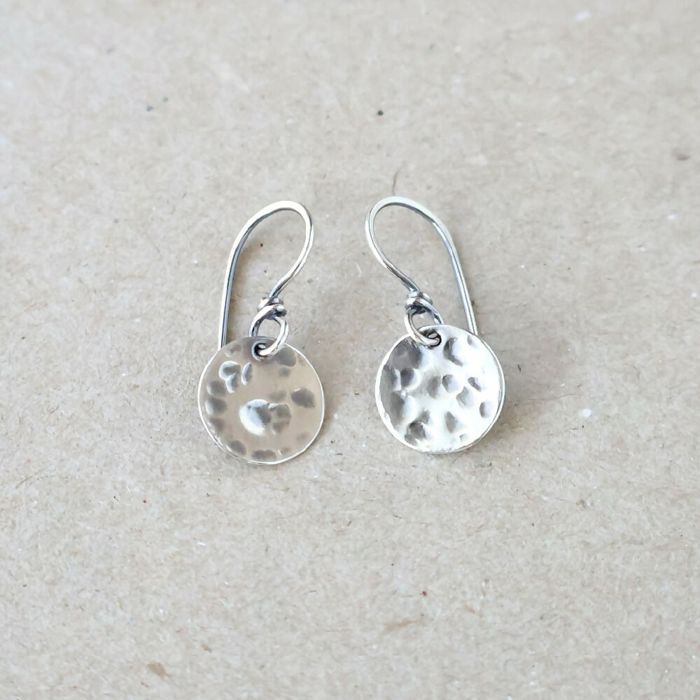 EMS06121_05_EthicalSterlingSilverMicroFullMoonEarrings