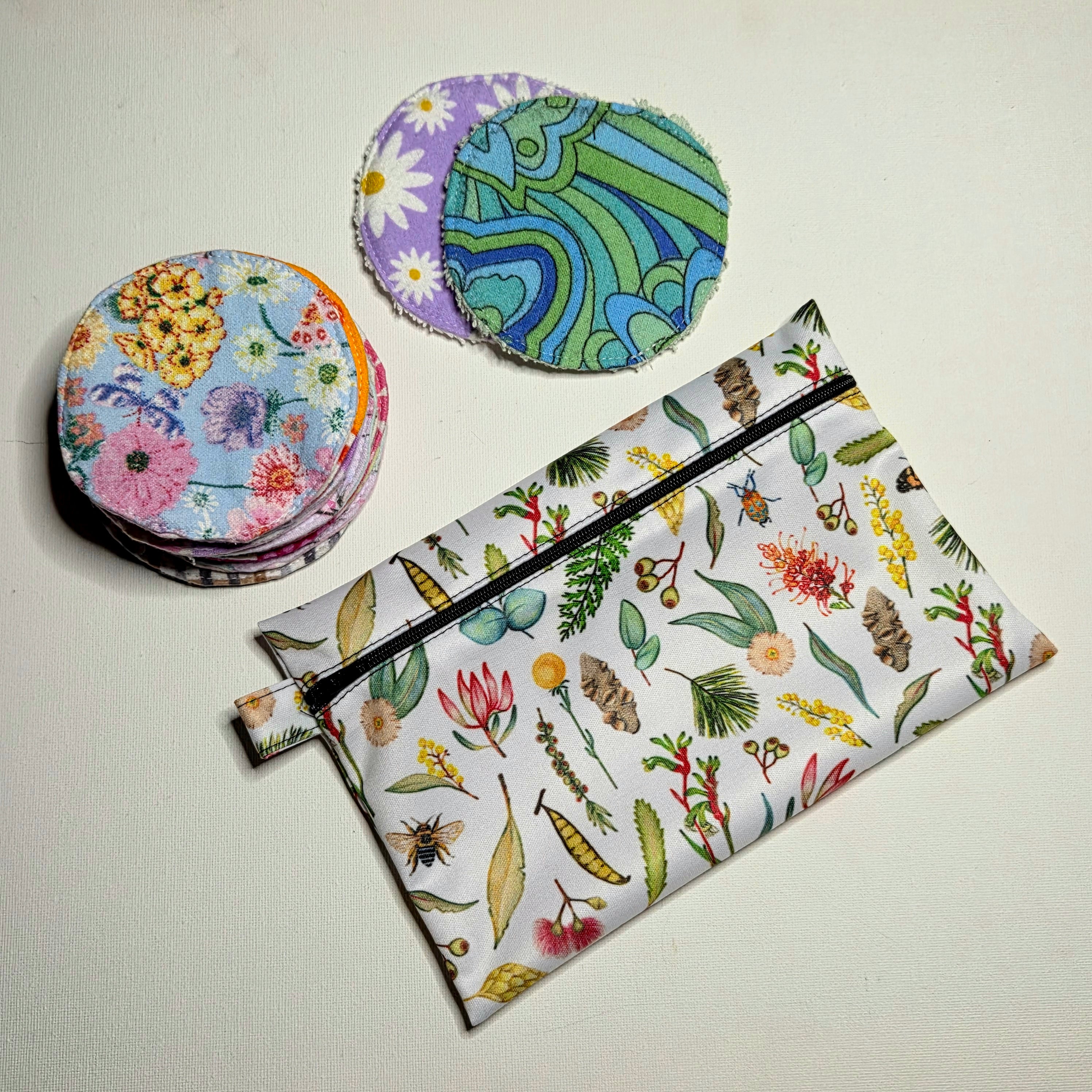 Make-up remover wipes and wildflowers wet bag set