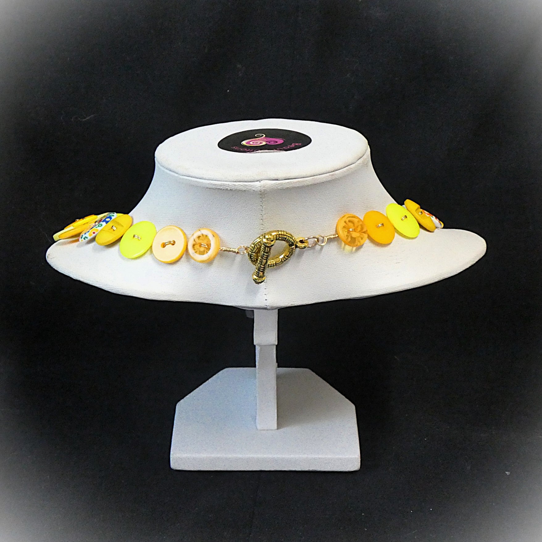 Button necklace - Floral Fantasy