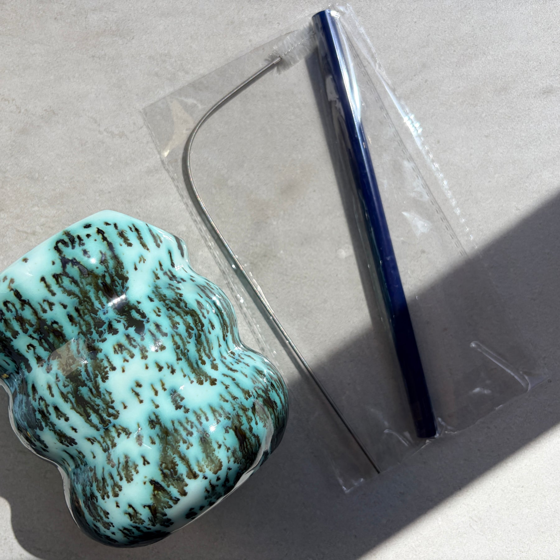 Handcrafted Porcelain Tumbler with Silicon Straw, 600mL Bubble Cup in Moss Glaze