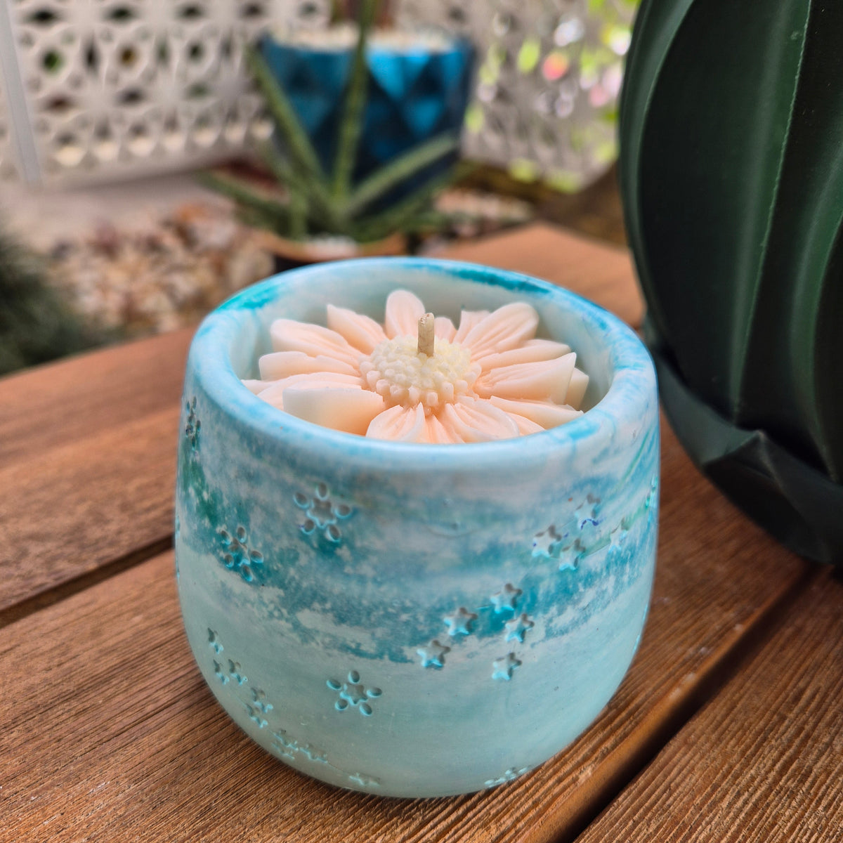 Aqua concrete tub candle with soy wax and sandalwood fragrance