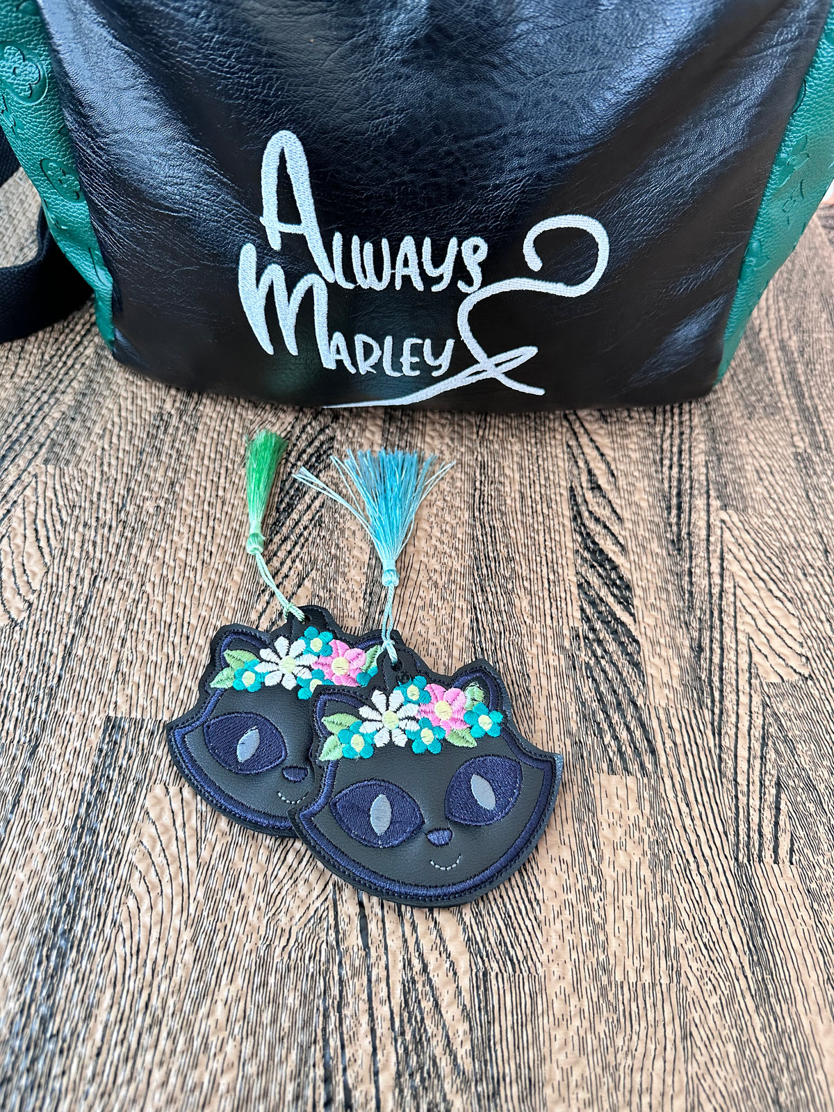 Raccoon tag/bookmark