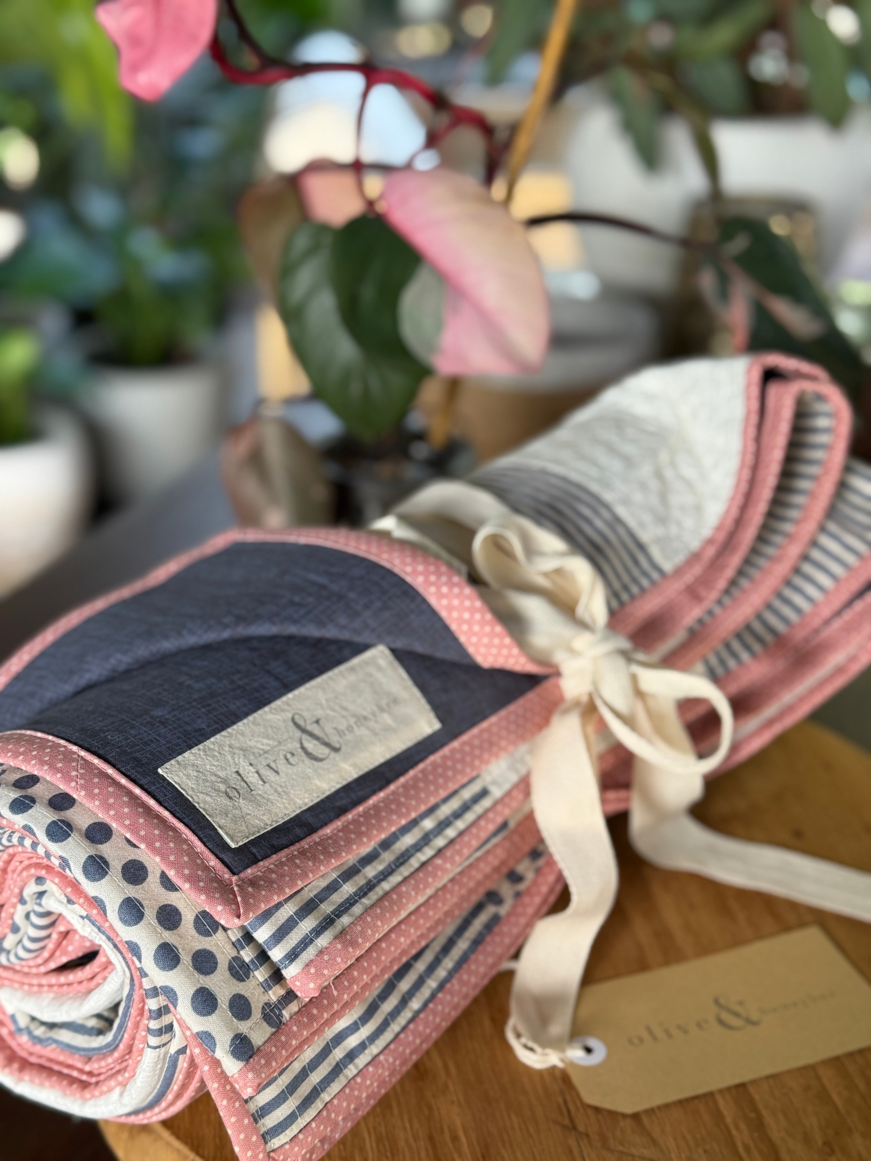 Coastal Harbour Lights Quilt: Blue & Cream Polka Dot Stripes