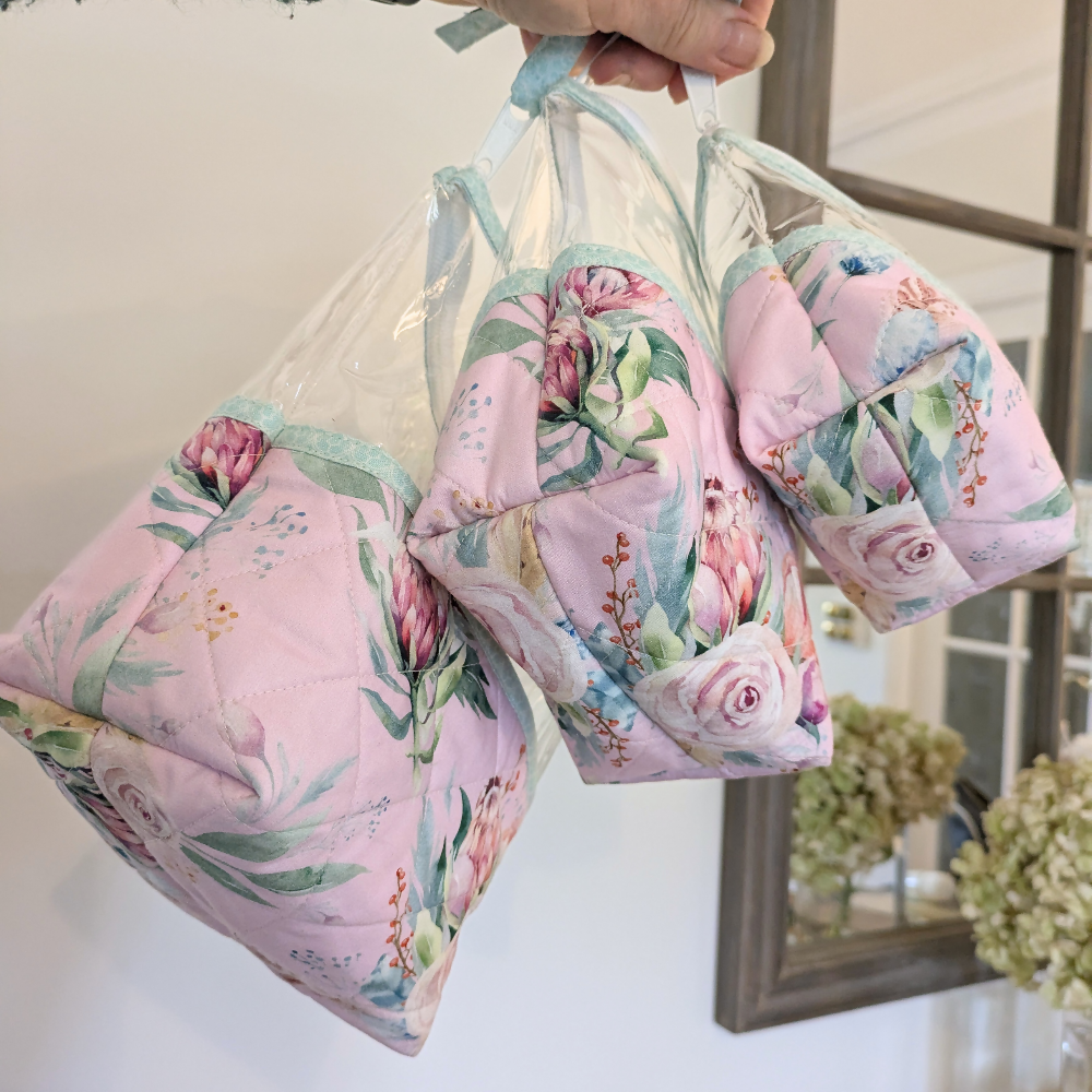 clear_travel_pouch_protea_pink_australian_handmade_sewing_the_denim_patch (15)