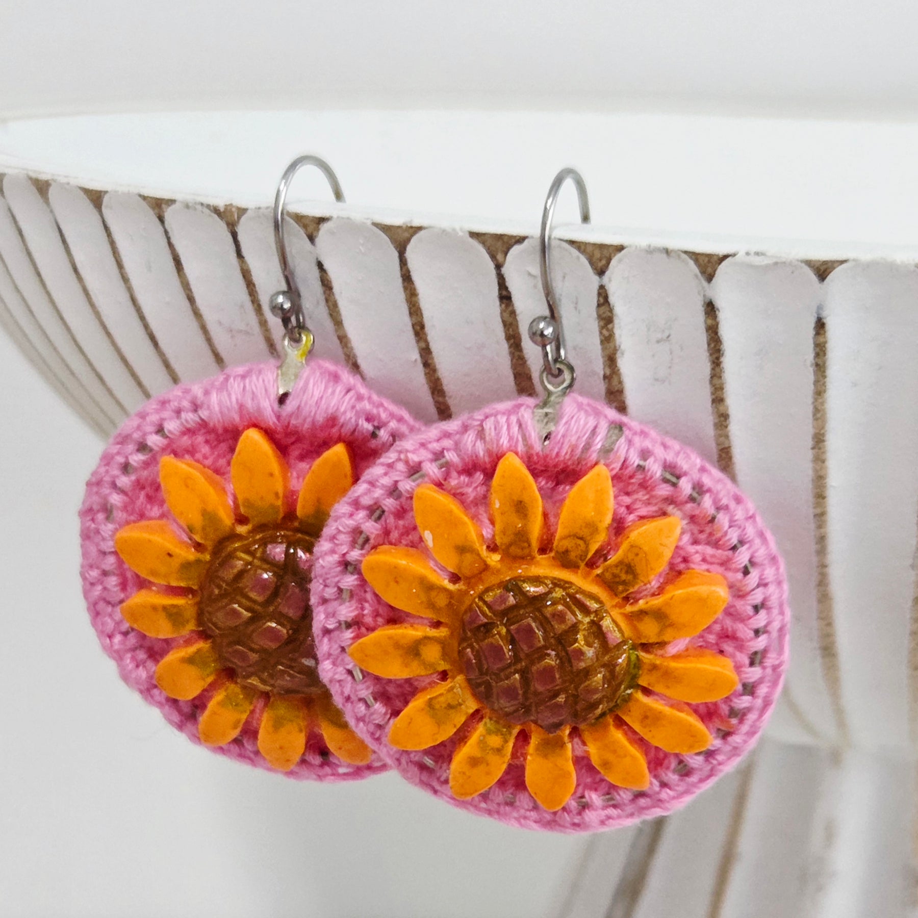 Sunny Daisy Drop Earrings