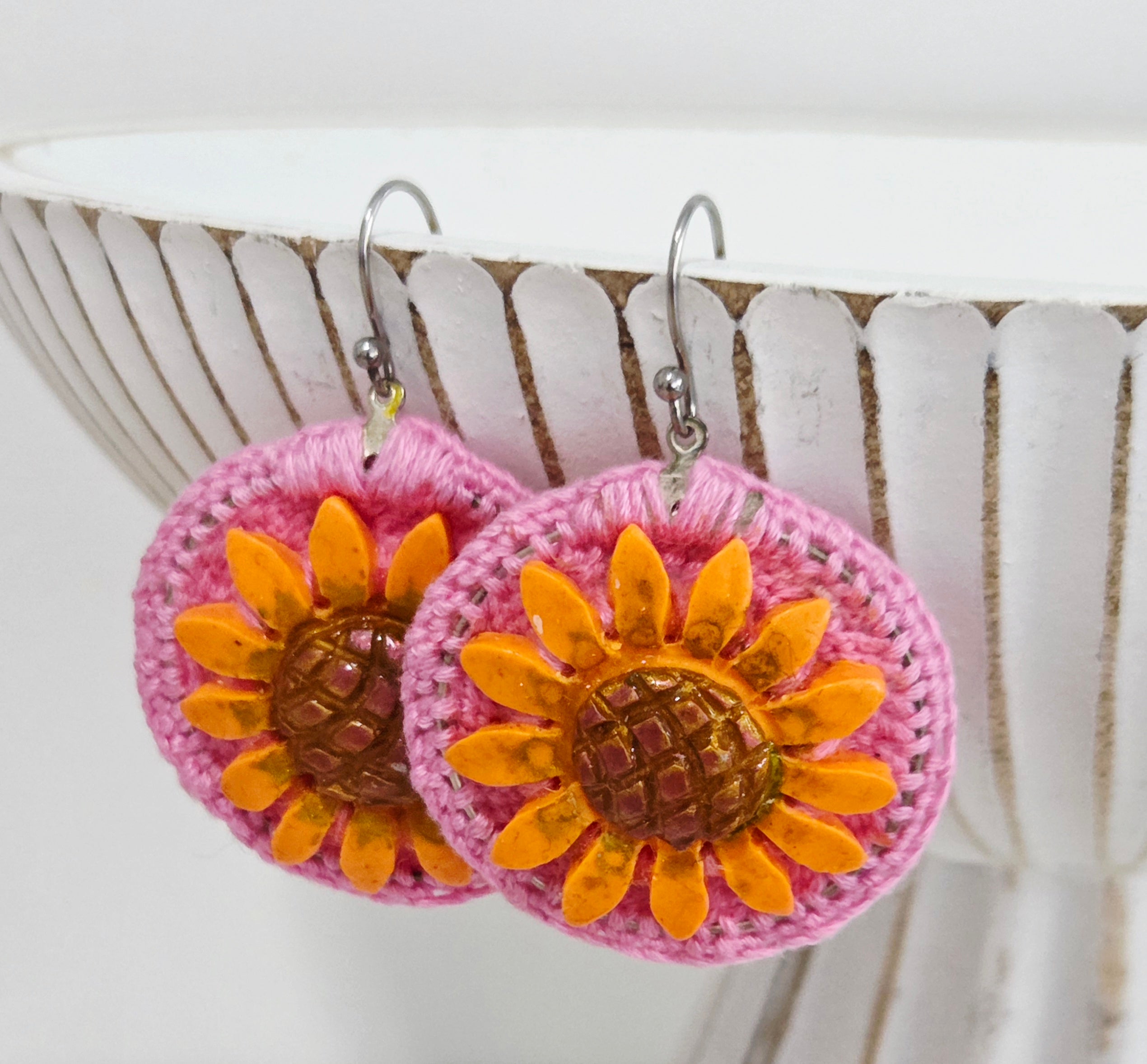 Sunny Daisy Drop Earrings