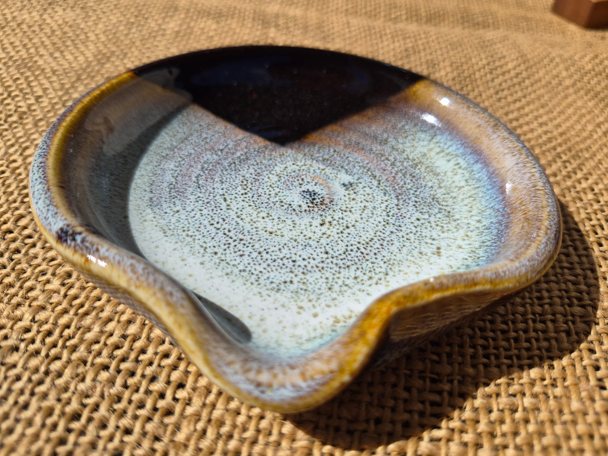 Stoneware Spoon Rest: Speckled white and brown