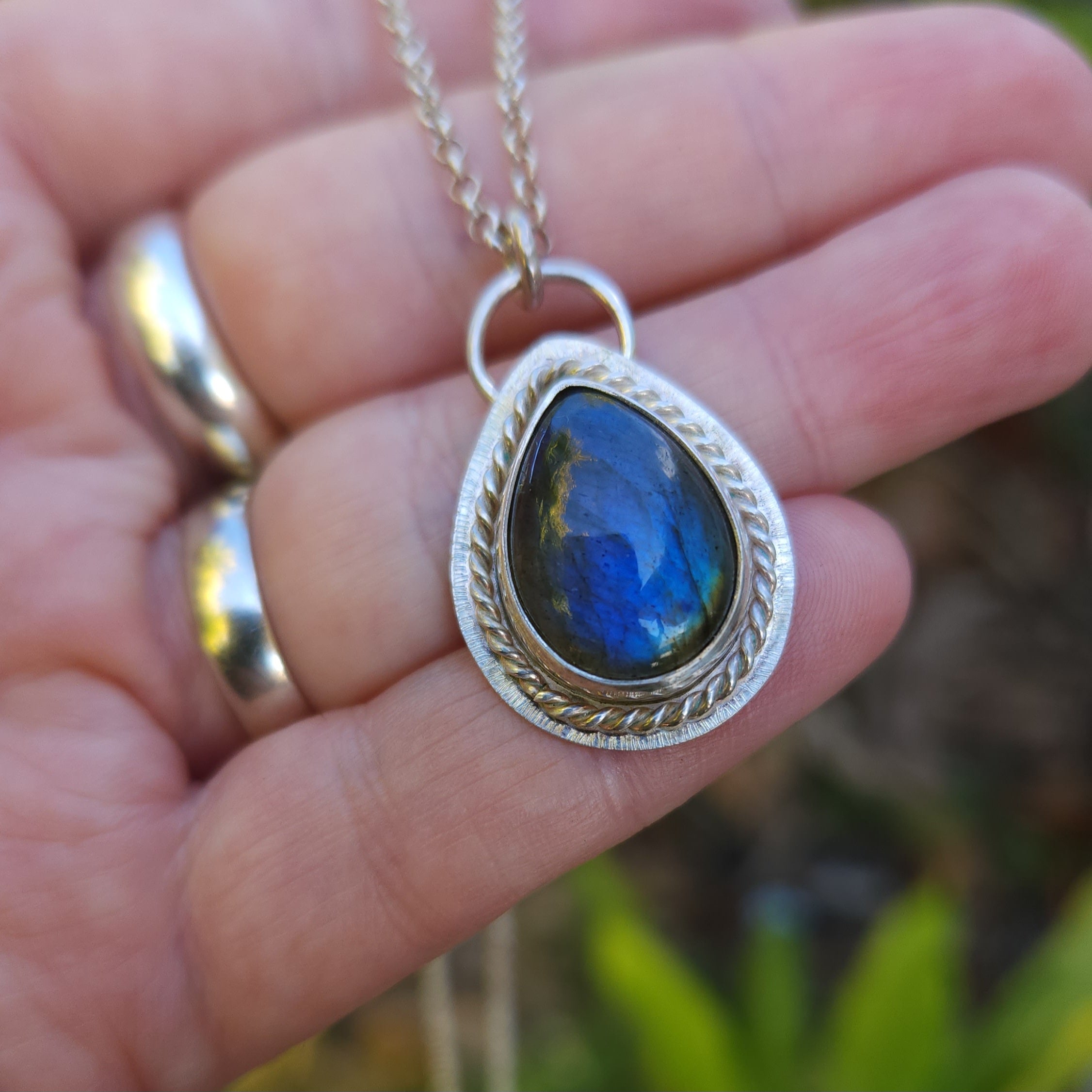 Labradorite drop pendant