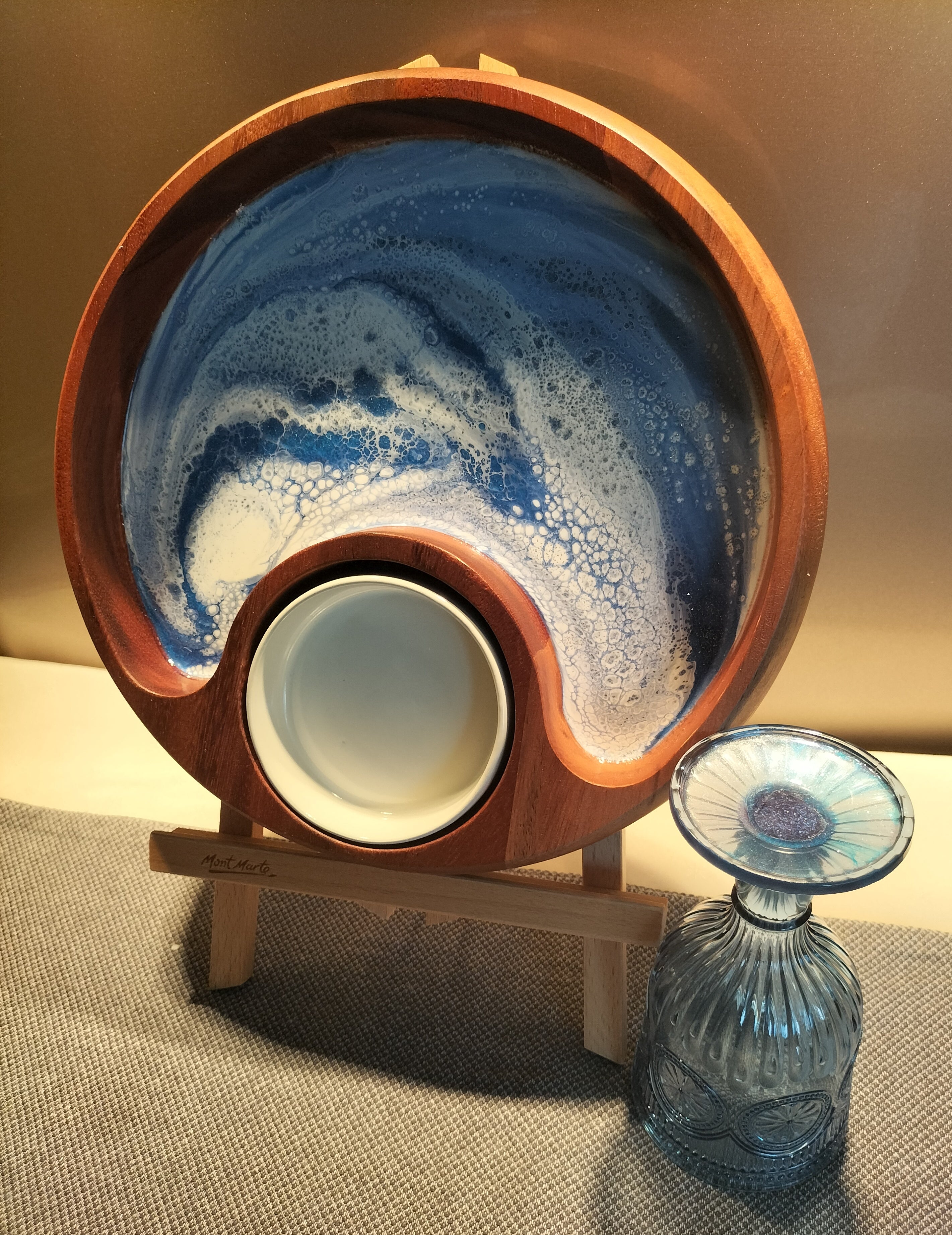 Chip and dip, beautiful in blue.