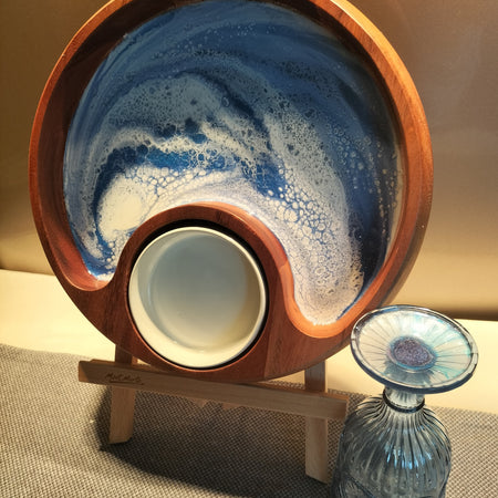 Chip and dip, beautiful in blue.