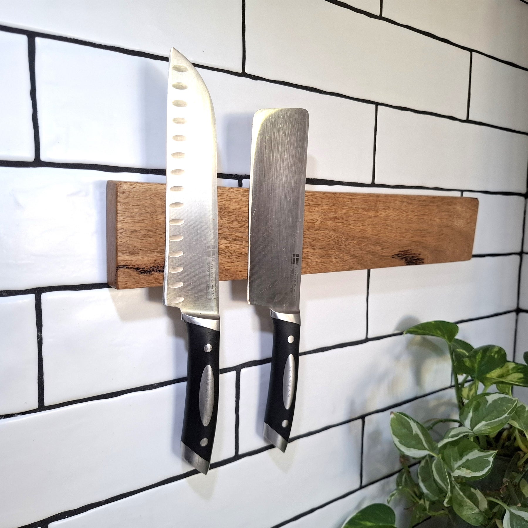 Handmade Wooden Magnetic Knife Holder: Wall-Mounted Kitchen Rack
