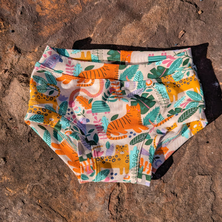 Fun animal organic underpants for kids sizes 1 to 12
