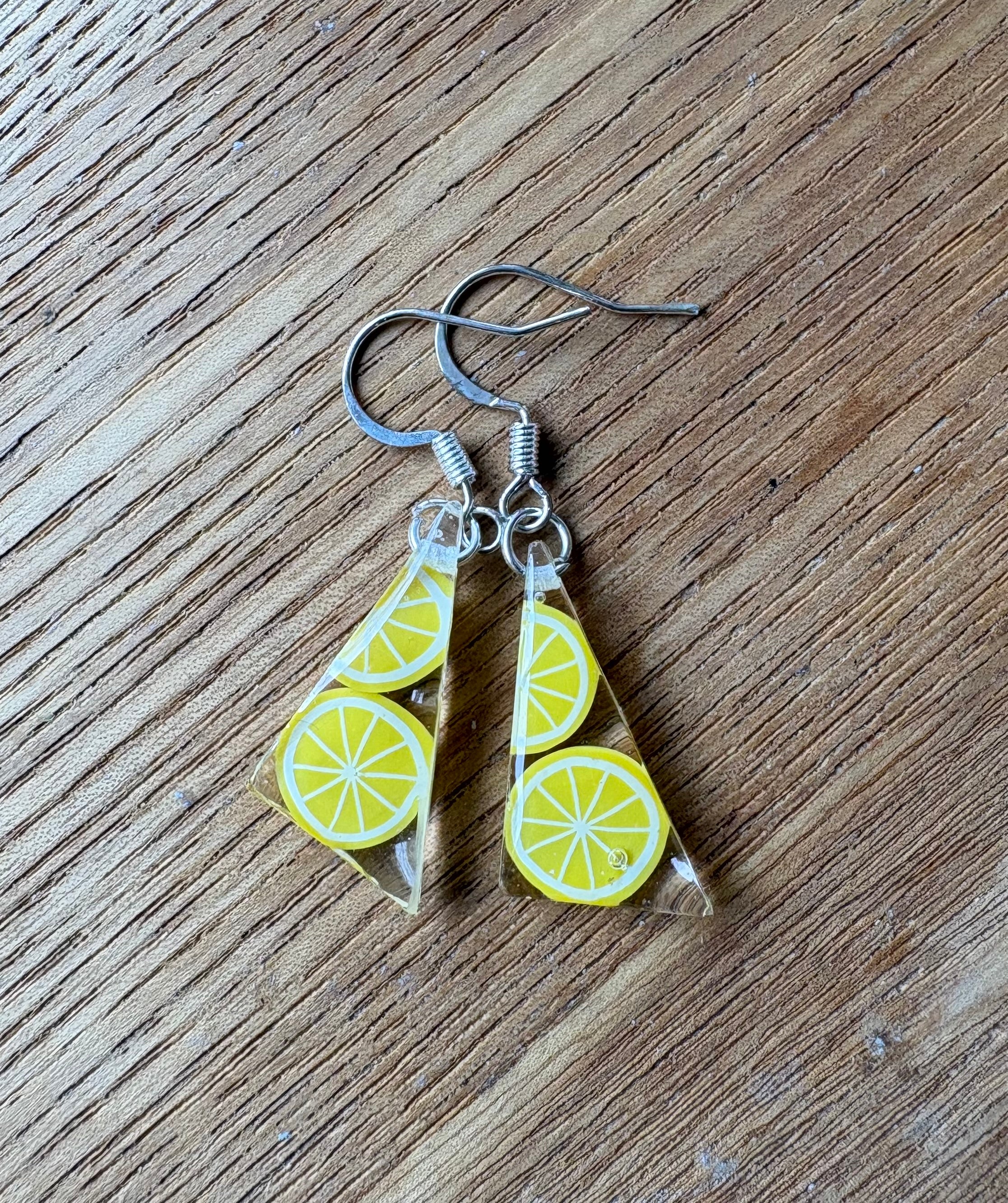Lemmon resin earrings