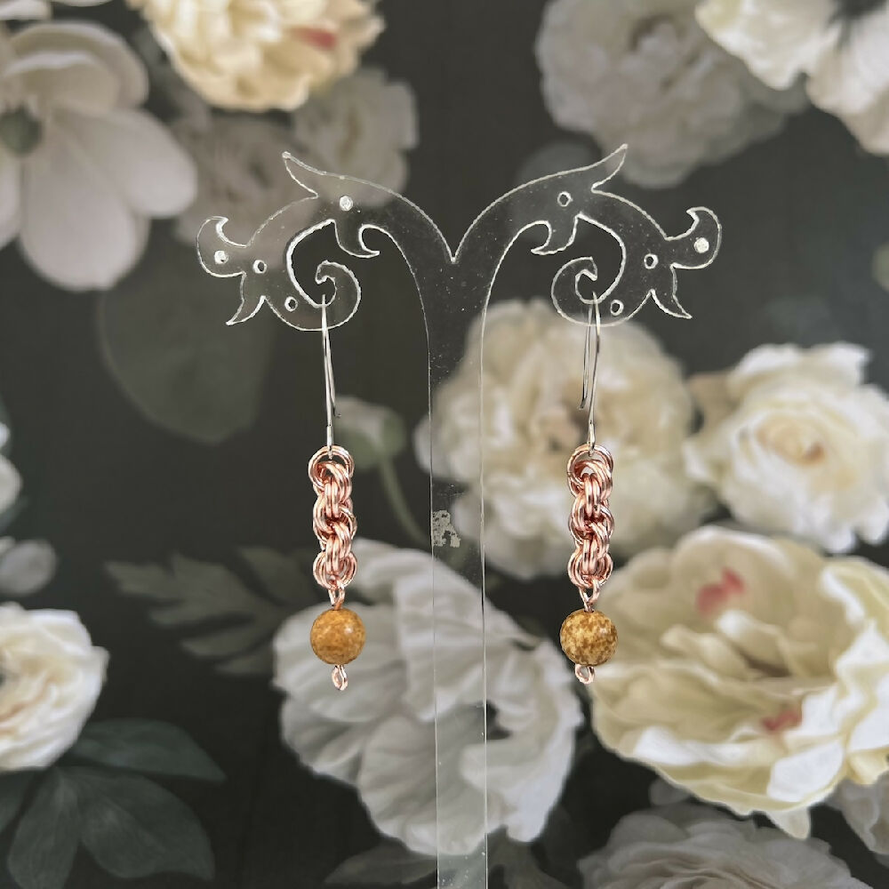 Costus | Silver-plated spiral earrings with natural gemstones