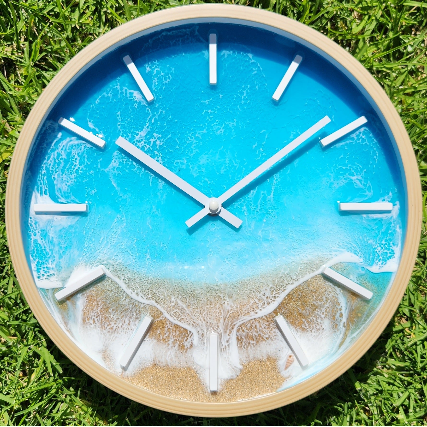 30 cm Turquoise-Blue Beach Resin Art Wall Clock