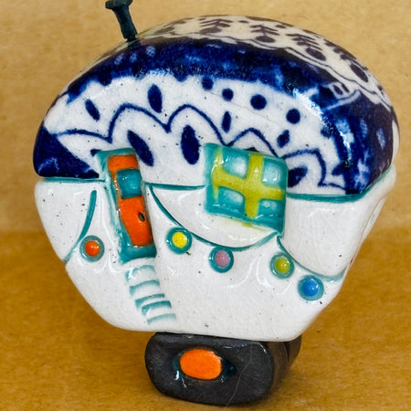 Small Retro Collectable Ceramic Caravan 15