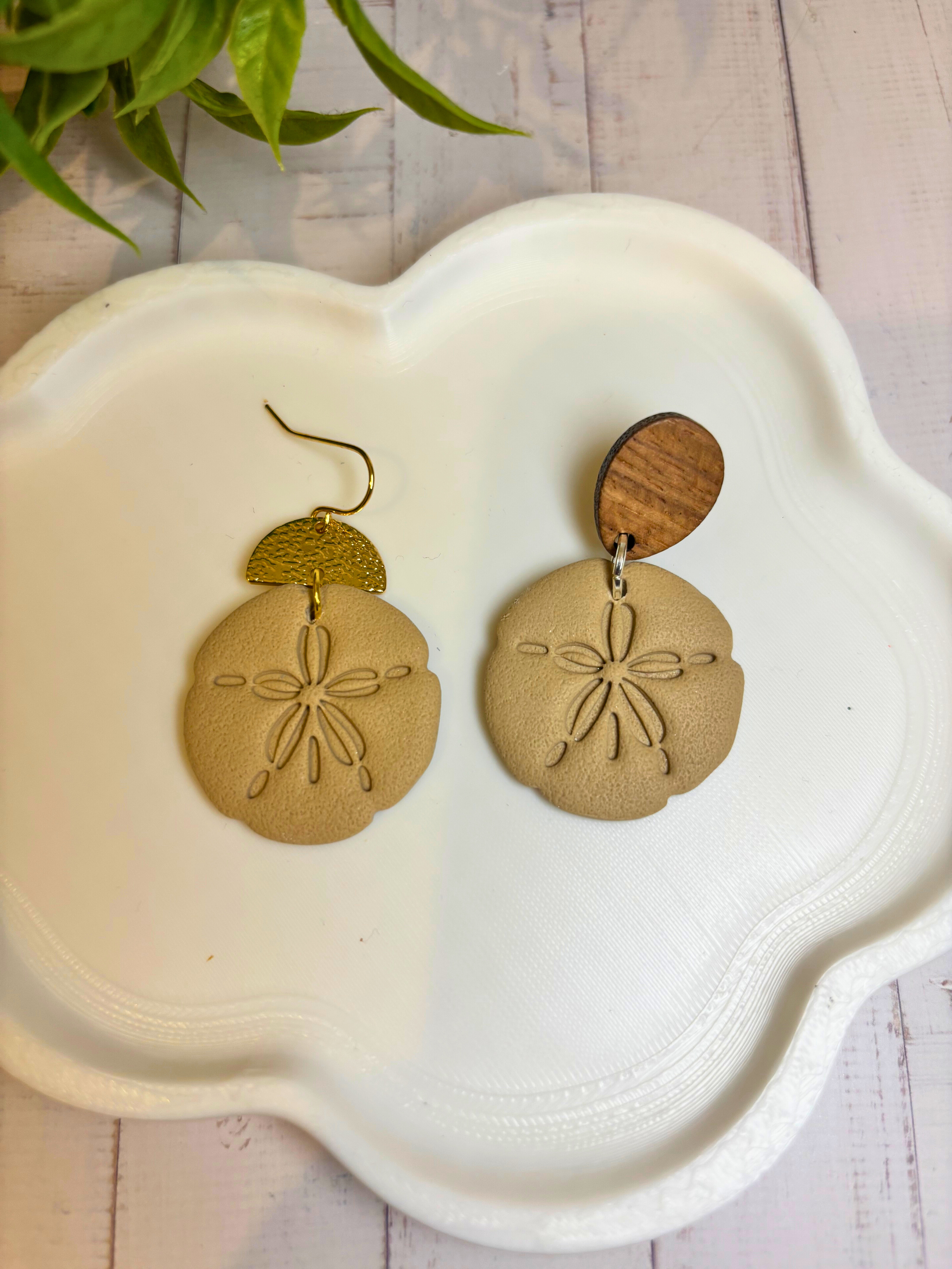 Seaside Stories | Sand Dollar Dangle Earrings
