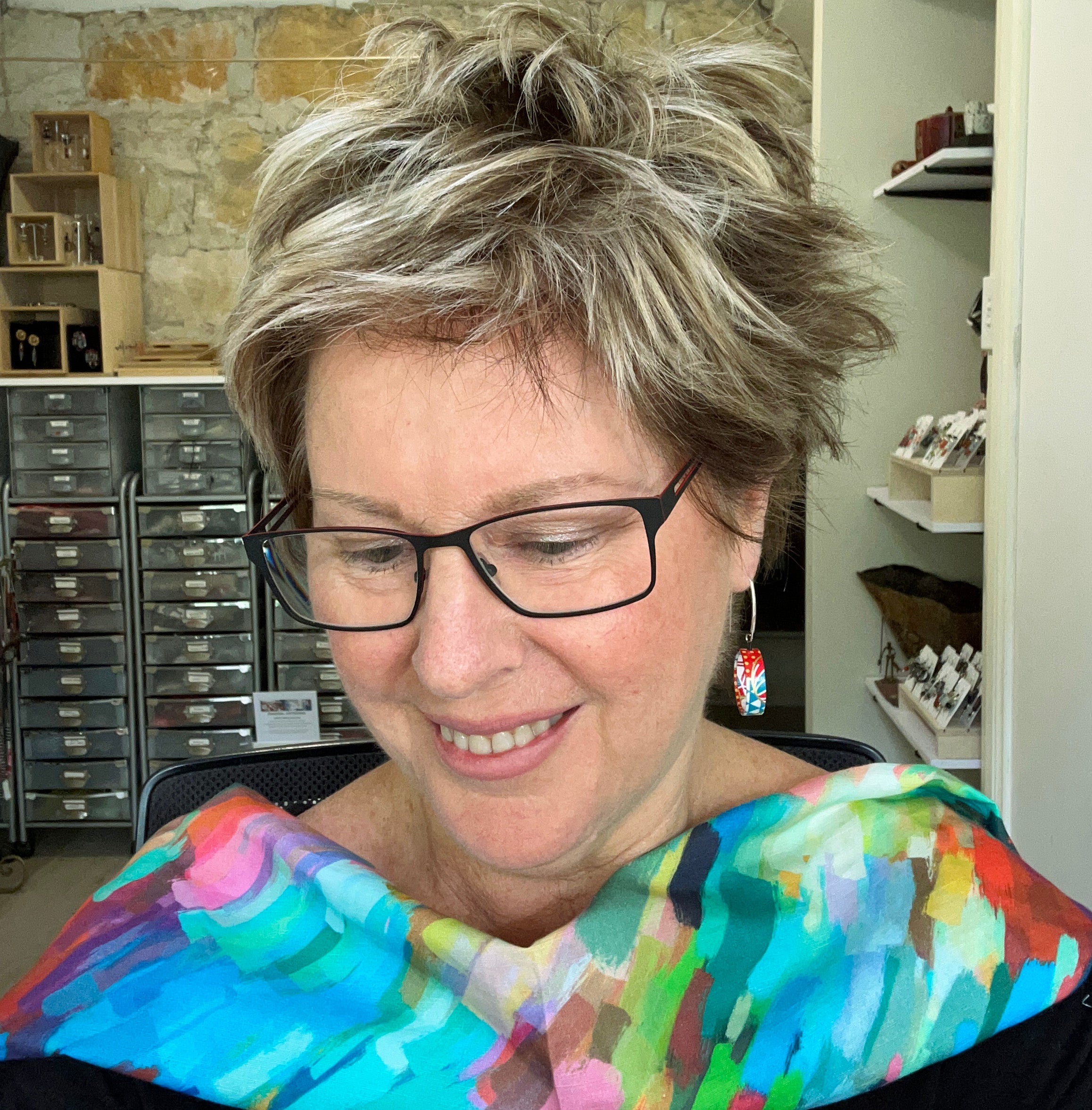 Red White Japanese Paper Hoop Style Earrings: Dia. 2.5cm x L 5.5cm