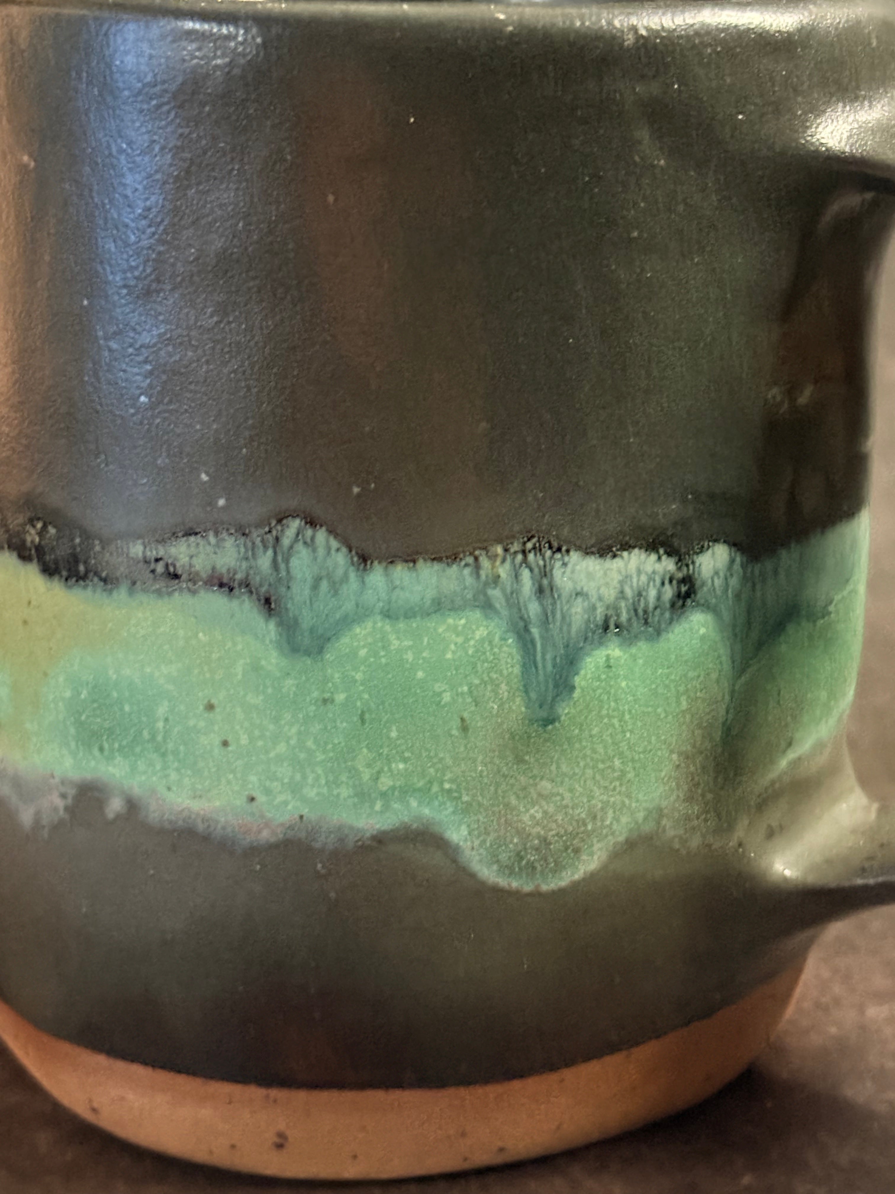 Handmade Designer Ceramic Stoneware Mug with Handle (Approx 330ml or 11oz)