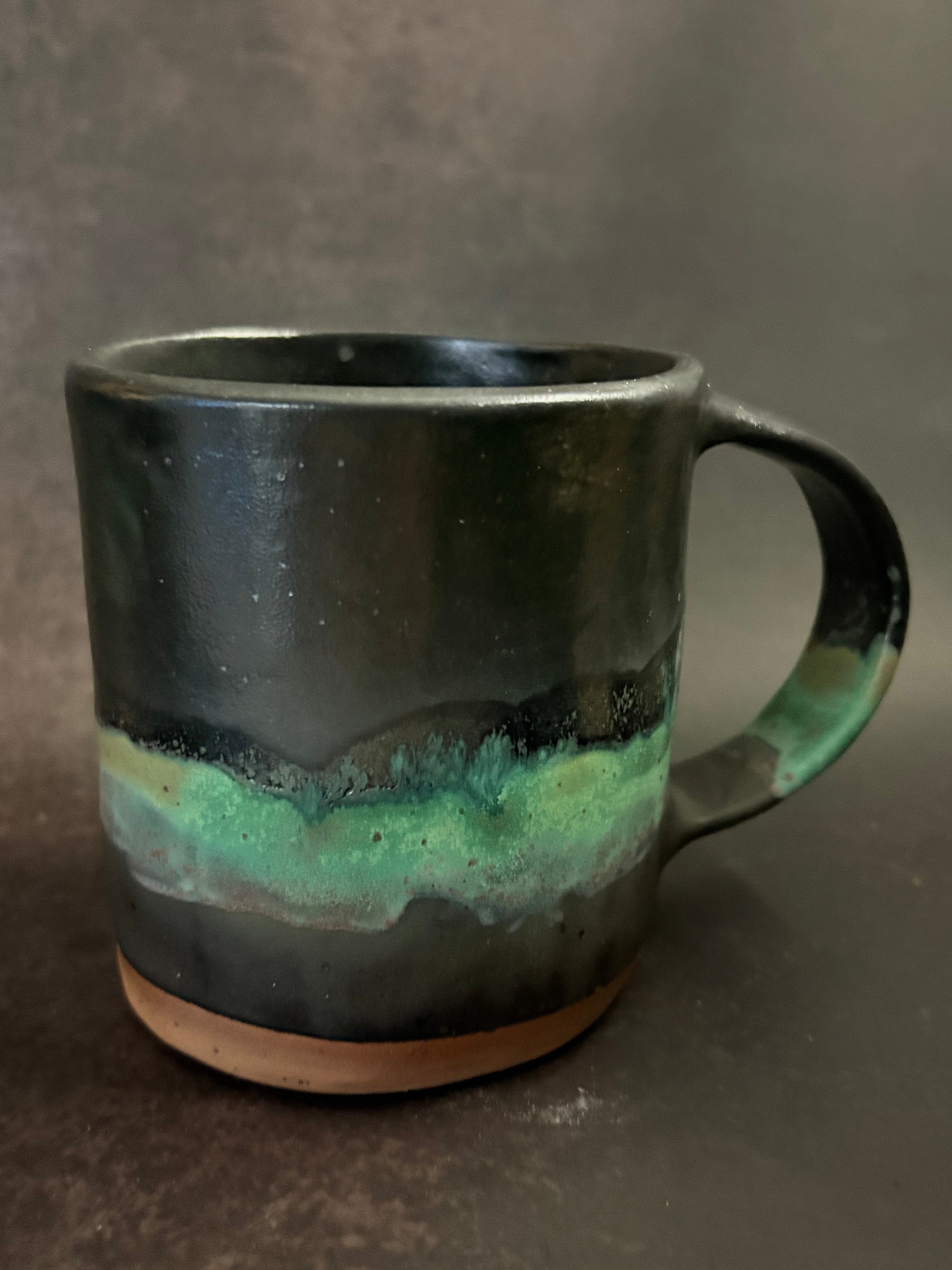 Handmade Designer Ceramic Stoneware Mug with Handle (Approx 330ml or 11oz)