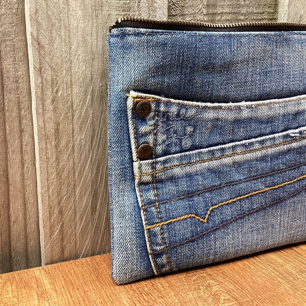 Upcycled Denim Purse – Back Pocket Design