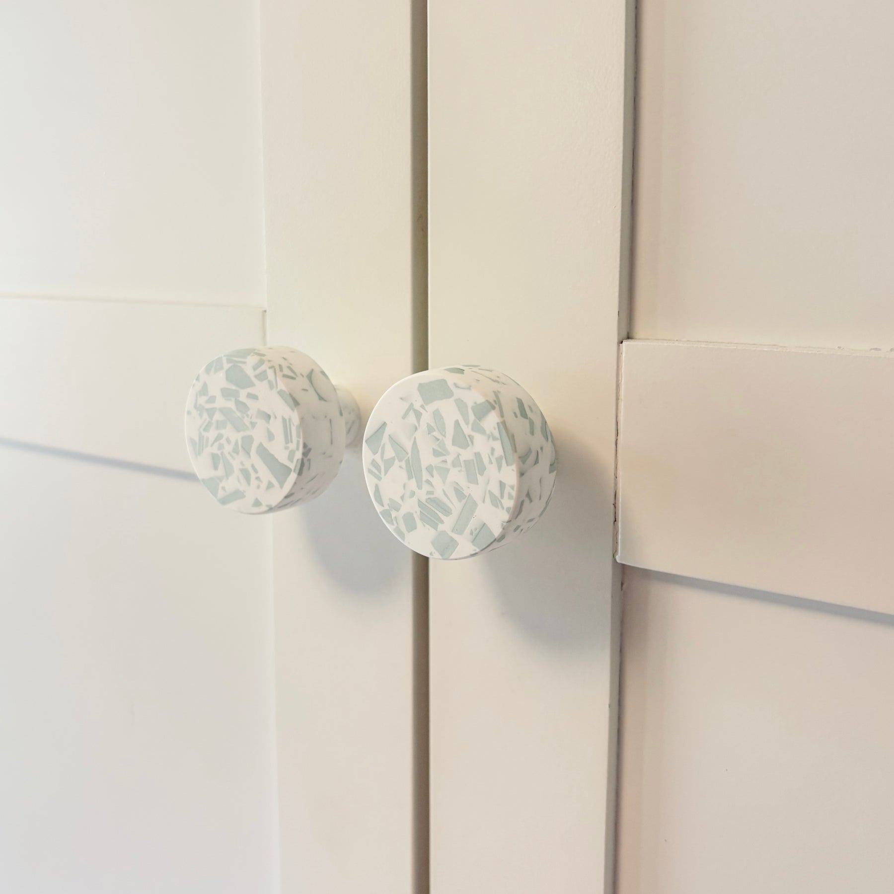 Eucalyptus green terrazzo knobs