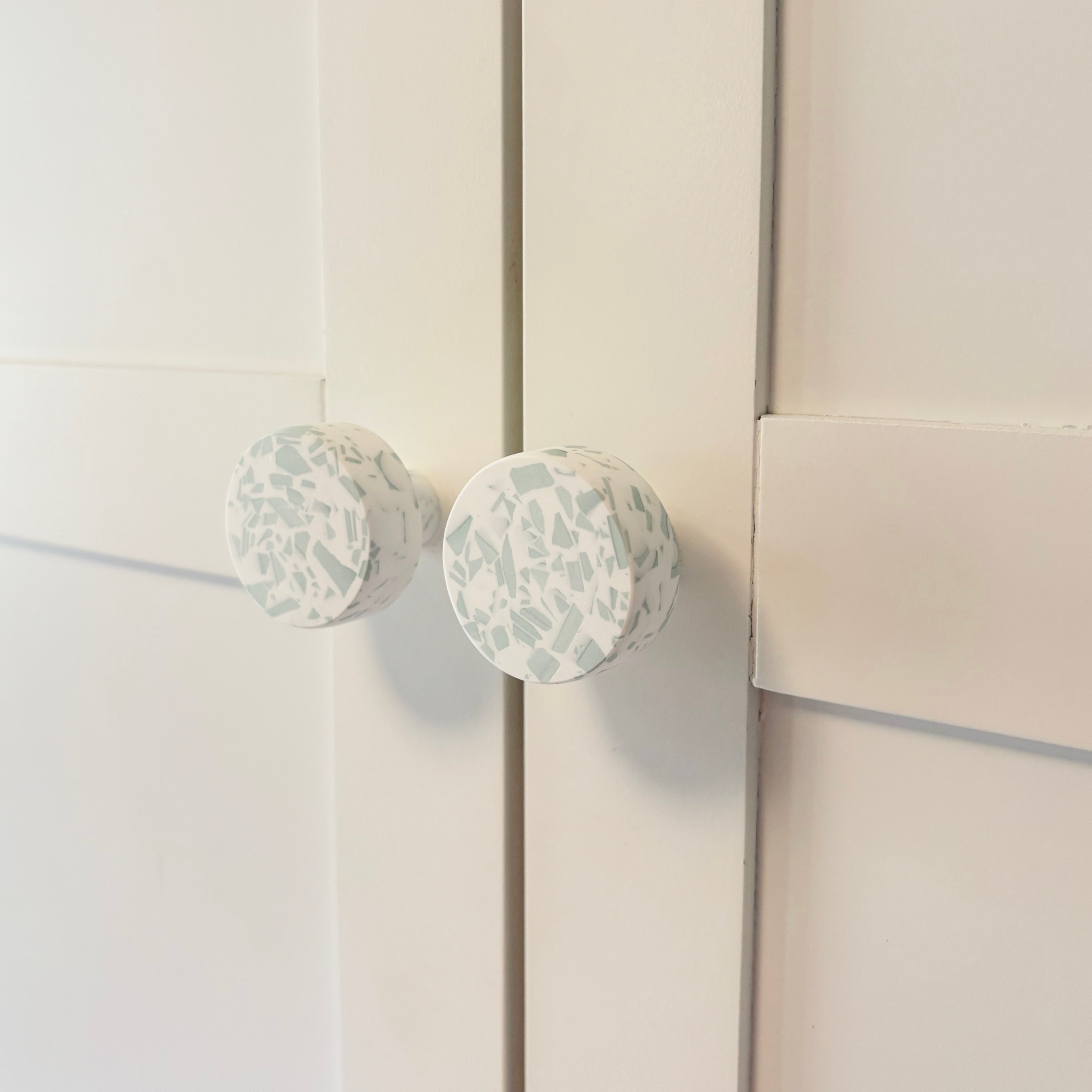 Eucalyptus green terrazzo knobs