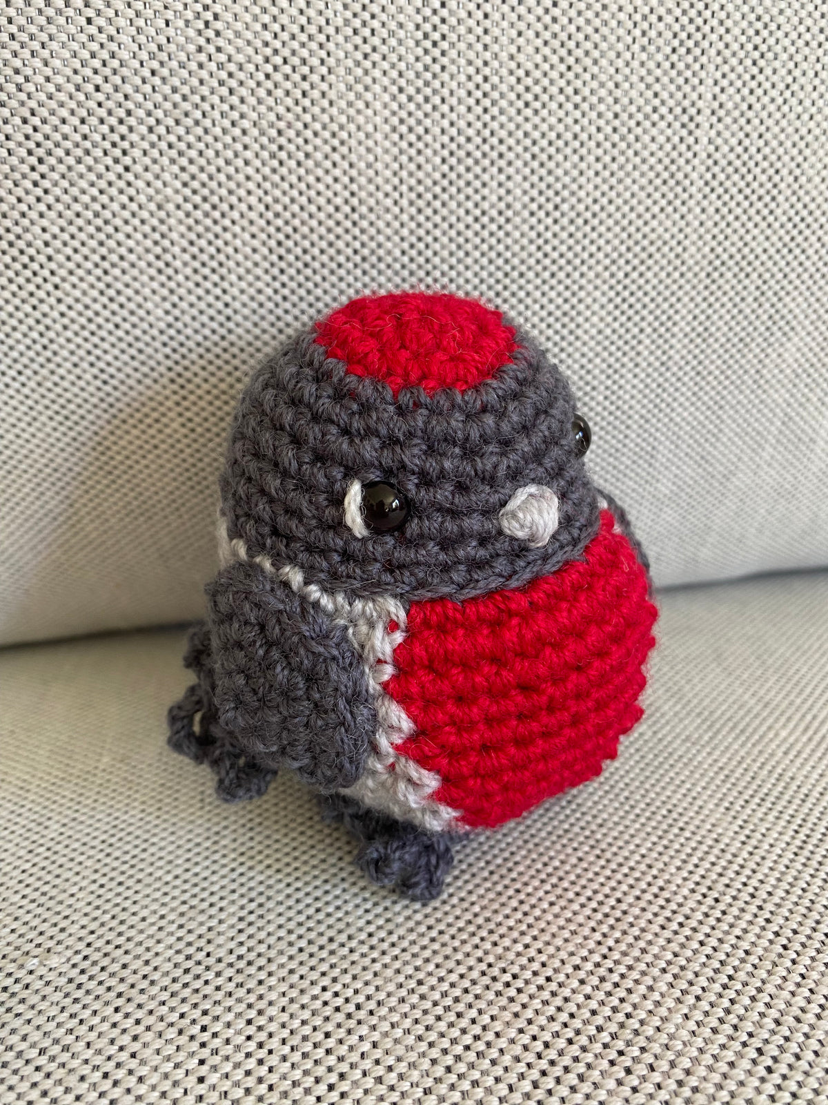 Small & Large Robin Red Breast - crocheted toy