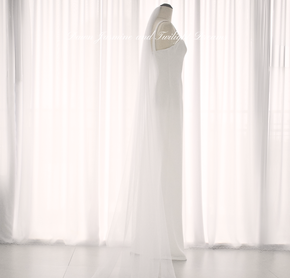 Minimalist Raw Edge Bridal Veil | The Audrey