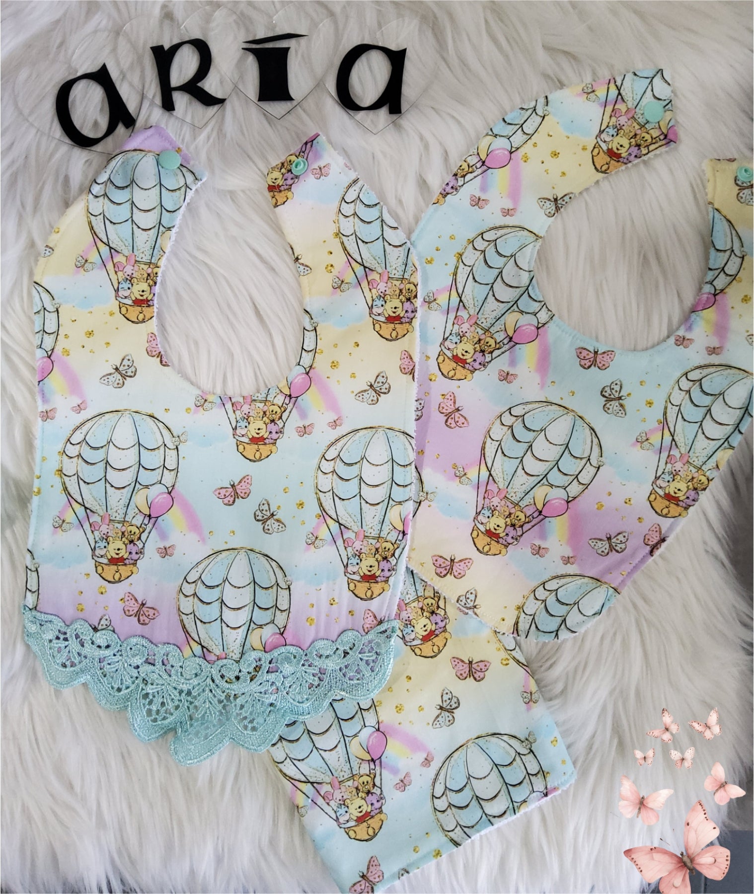 'That Bear' Bib Set