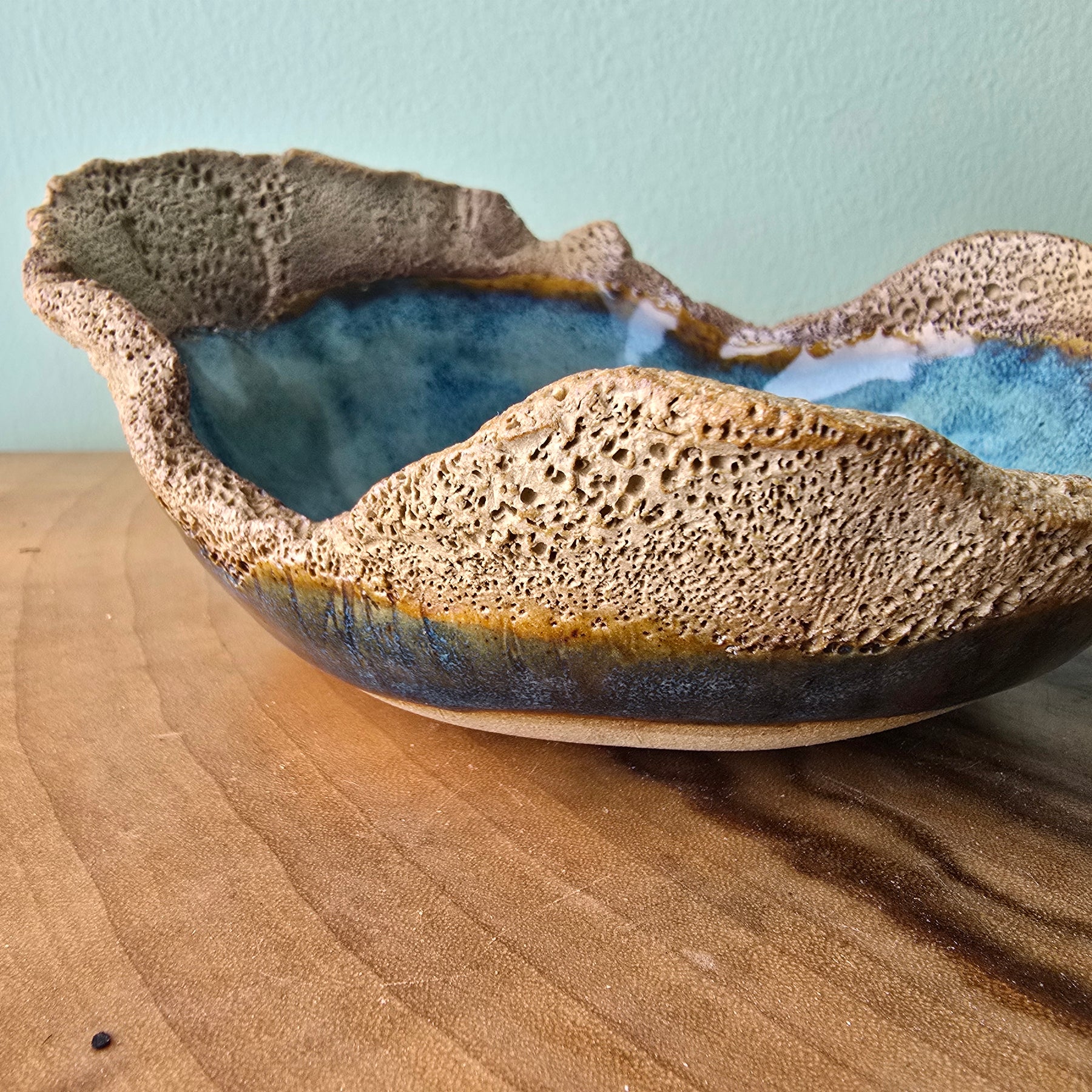 Rockpool series textured bowl