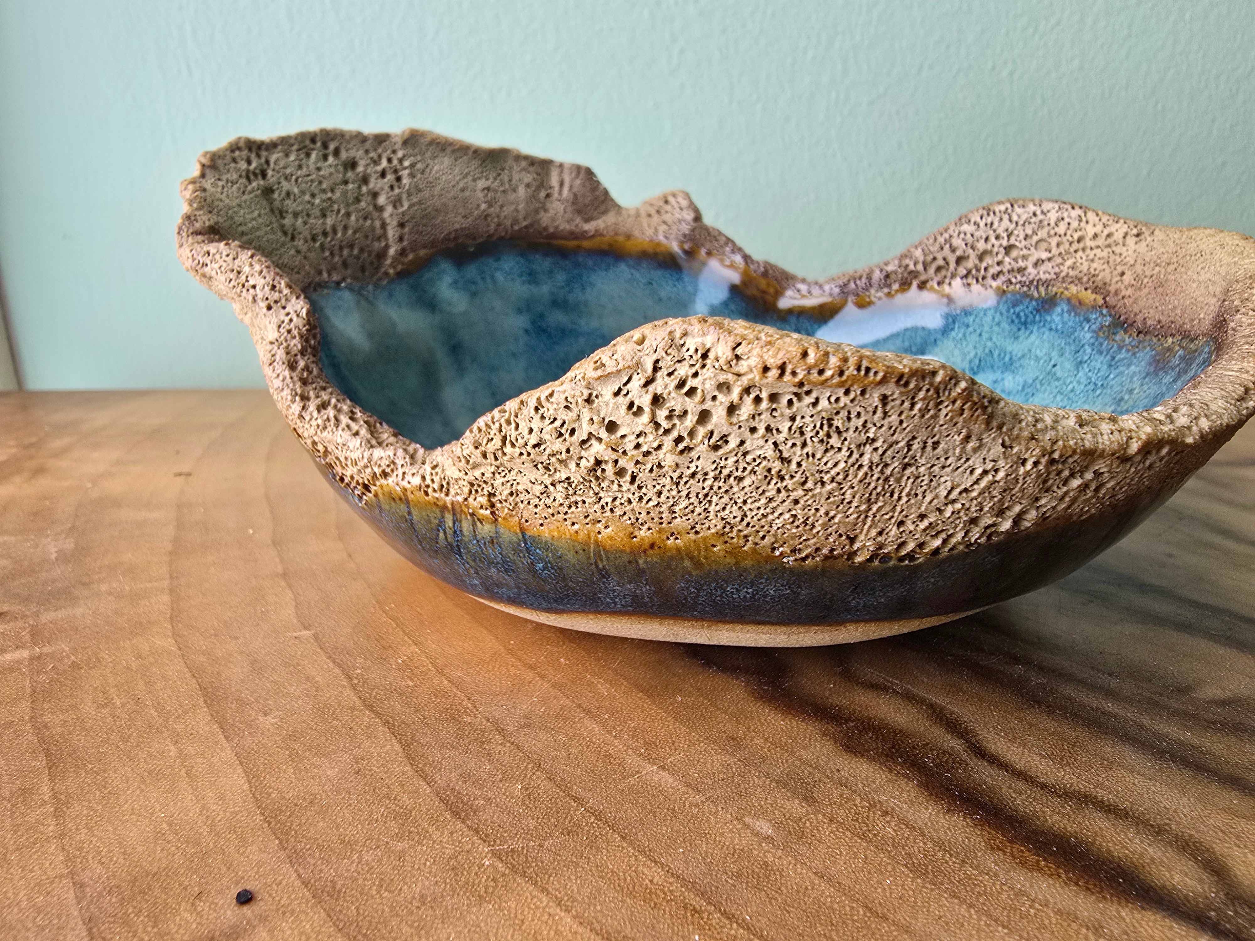 Rockpool series textured bowl