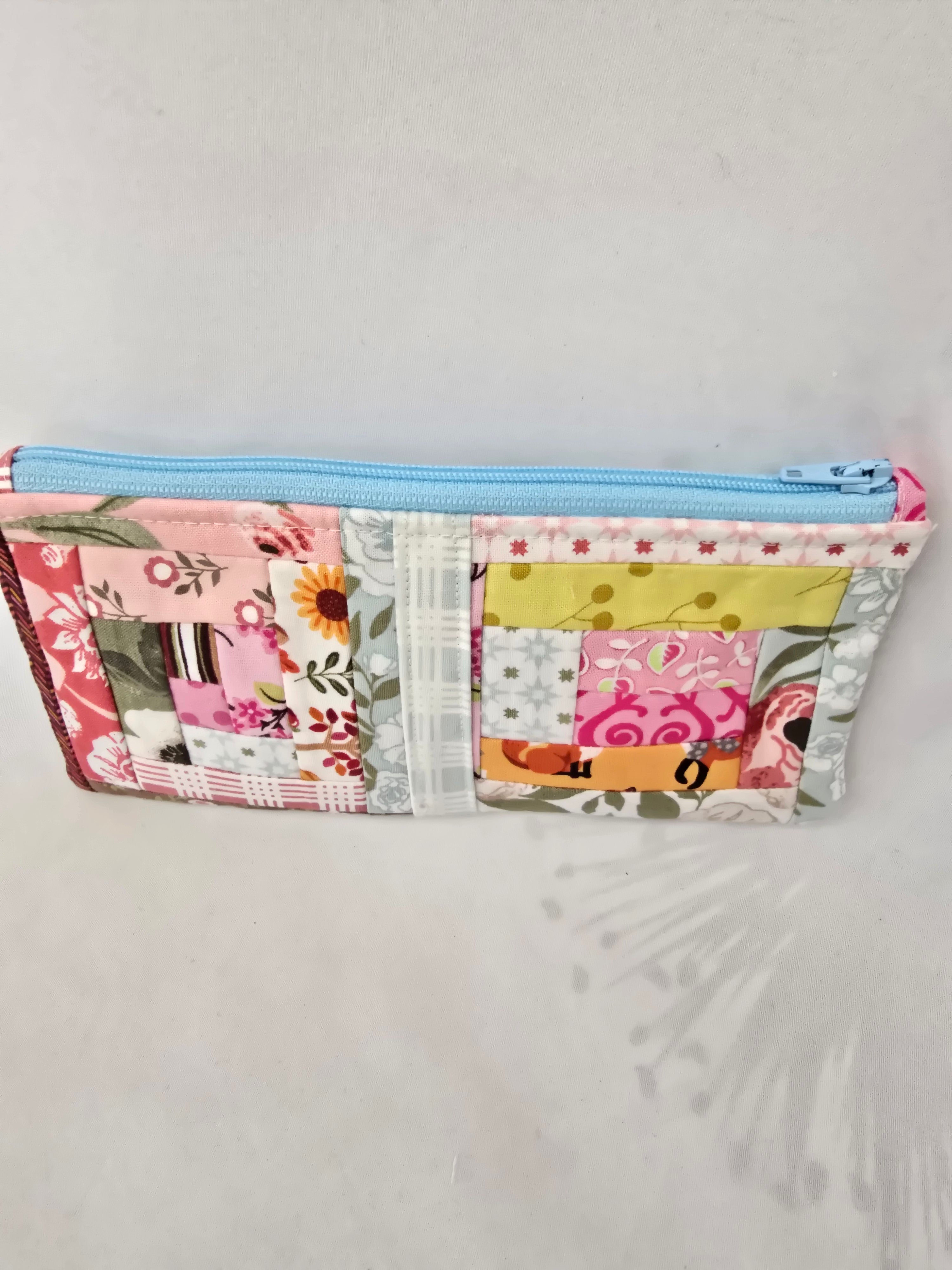 Handmade | Small | Scrappy | Zippered pouch